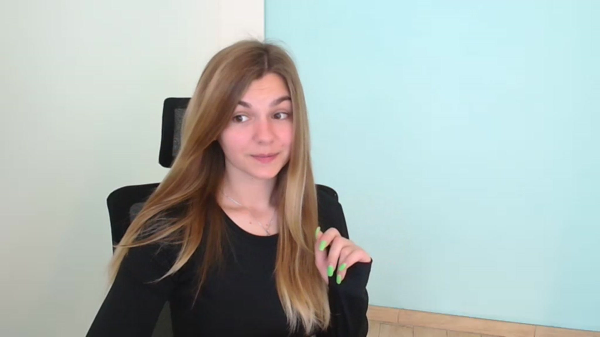 Gallery image thumbnail from Missi_More's myfreecams stream on, 07/24/2023, 08:17 image 7 of 20