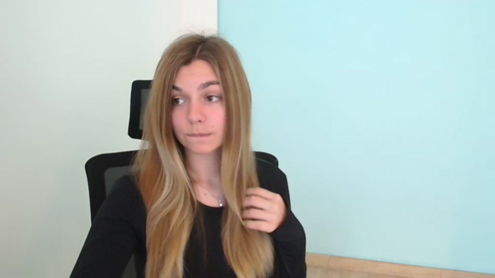 Gallery image thumbnail from Missi_More's myfreecams stream on, 07/24/2023, 08:17 image 4 of 20