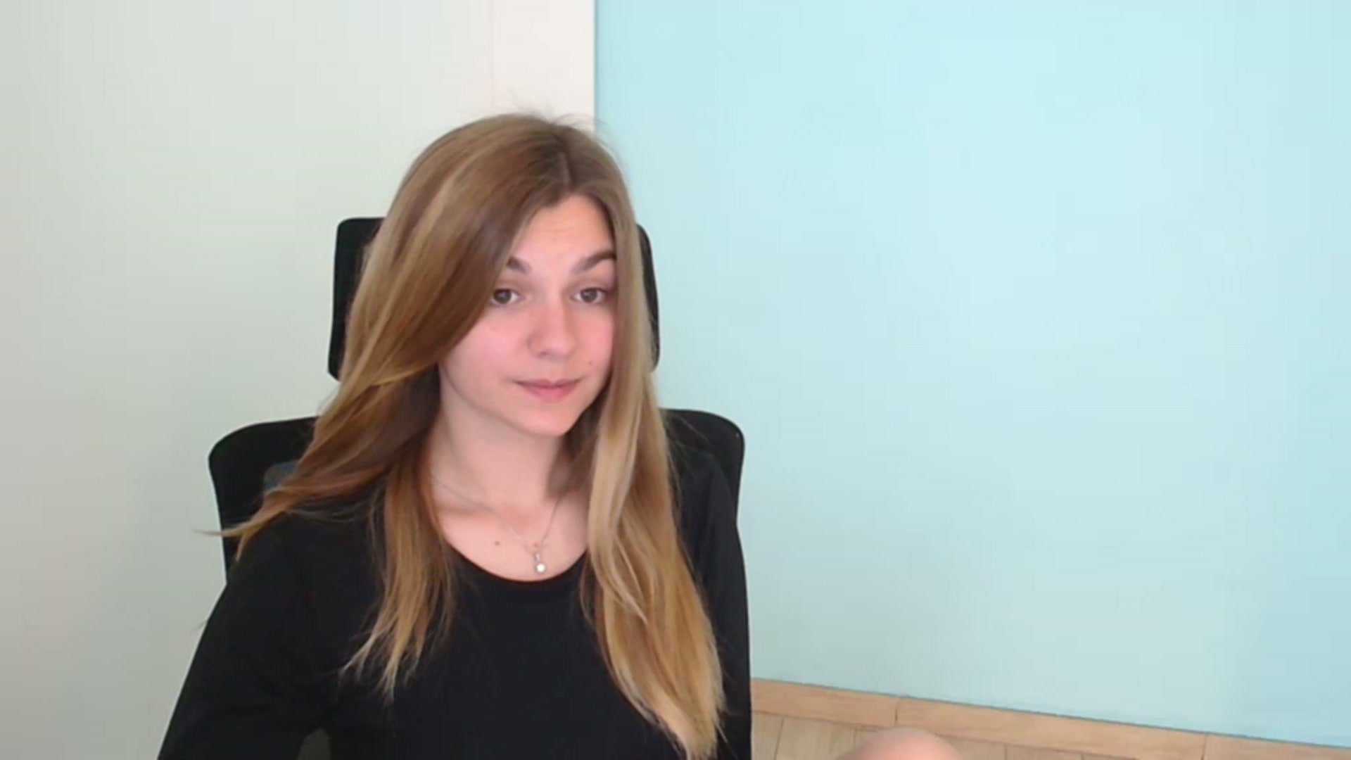 Gallery image thumbnail from Missi_More's myfreecams stream on, 07/24/2023, 08:17 image 18 of 20
