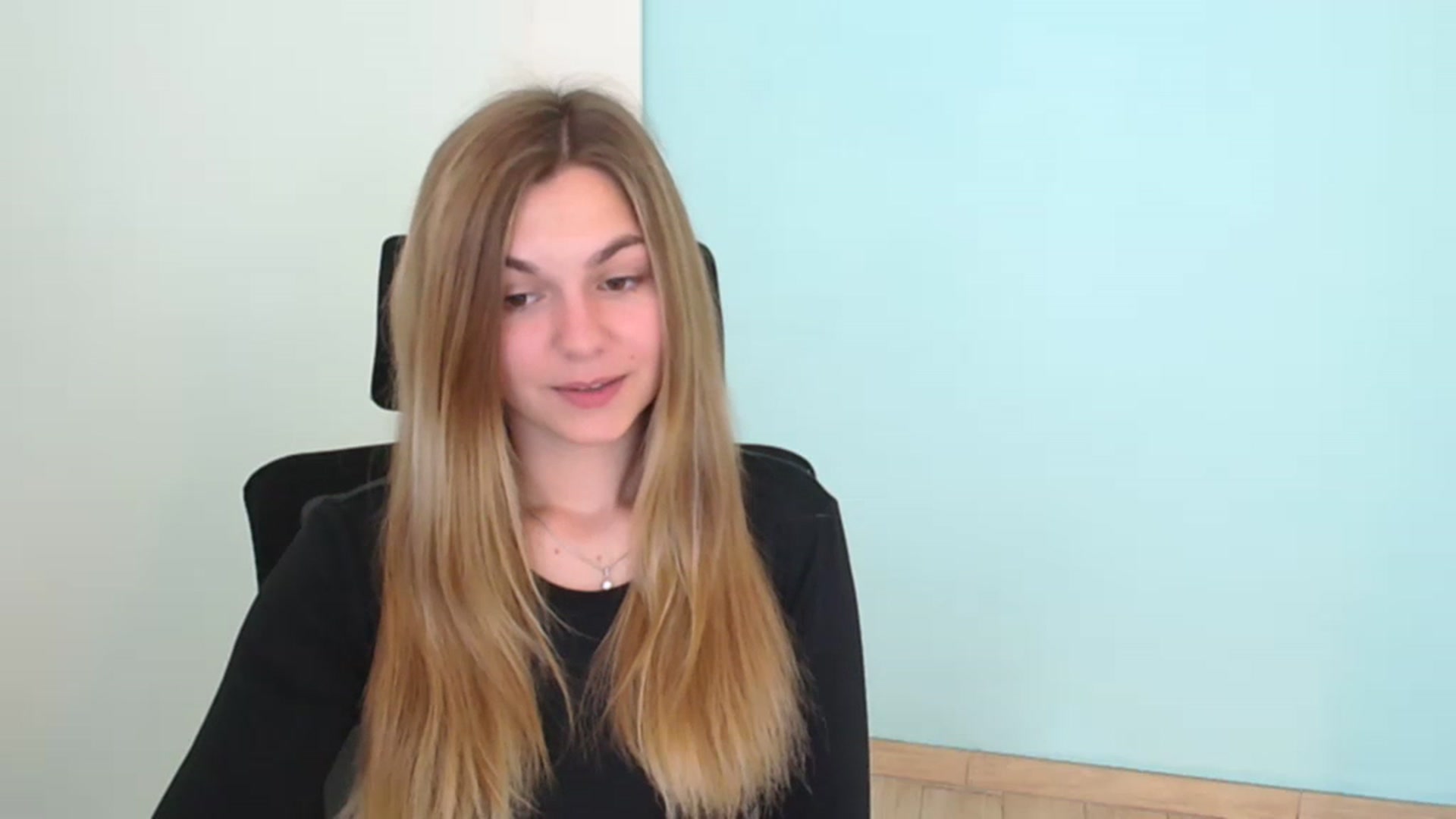 Gallery image thumbnail from Missi_More's myfreecams stream on, 07/24/2023, 08:17 image 2 of 20