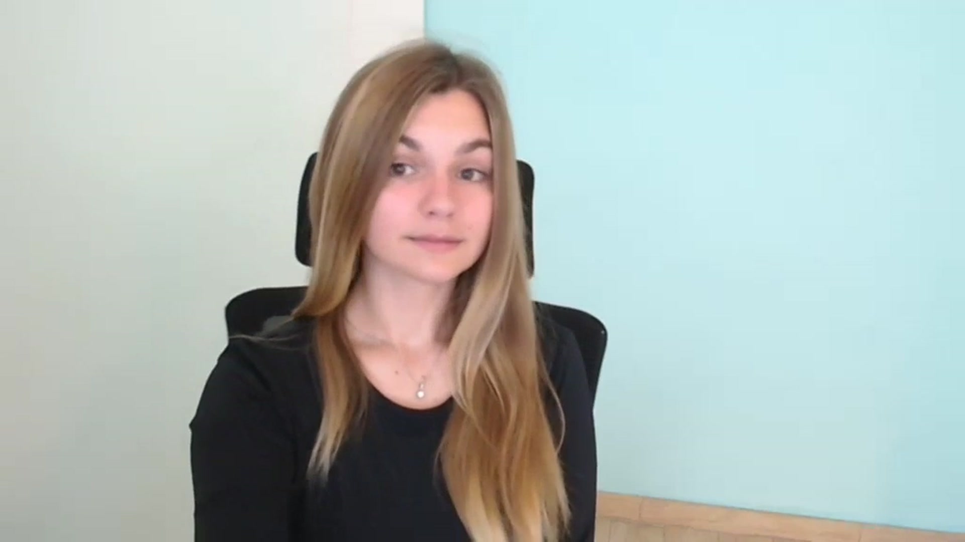 Gallery image thumbnail from Missi_More's myfreecams stream on, 07/24/2023, 08:17 image 19 of 20