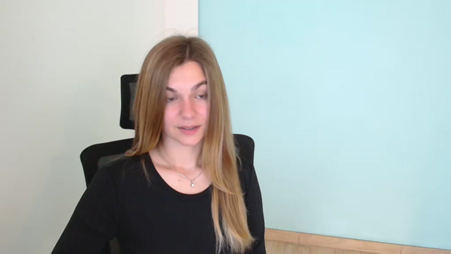 Gallery image thumbnail from Missi_More's myfreecams stream on, 07/24/2023, 08:55 image 11 of 20