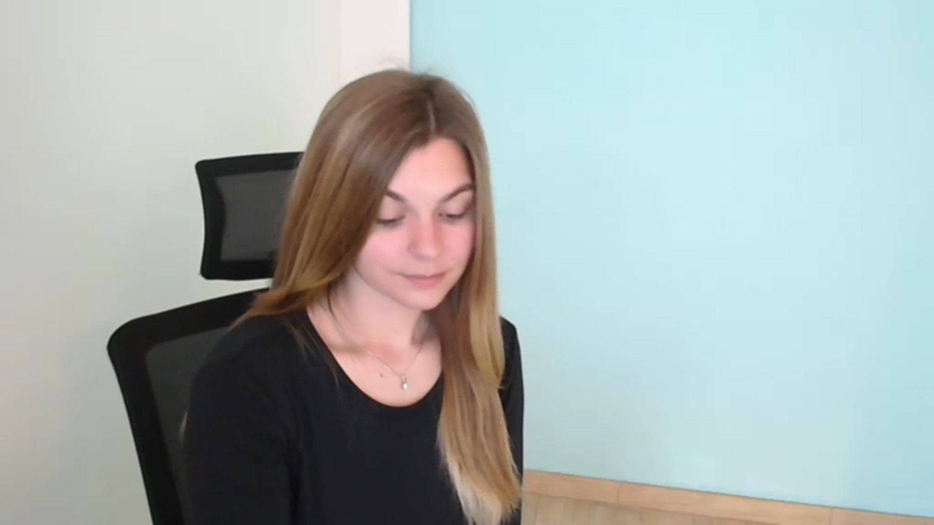 Gallery image thumbnail from Missi_More's myfreecams stream on, 07/24/2023, 08:55 image 8 of 20