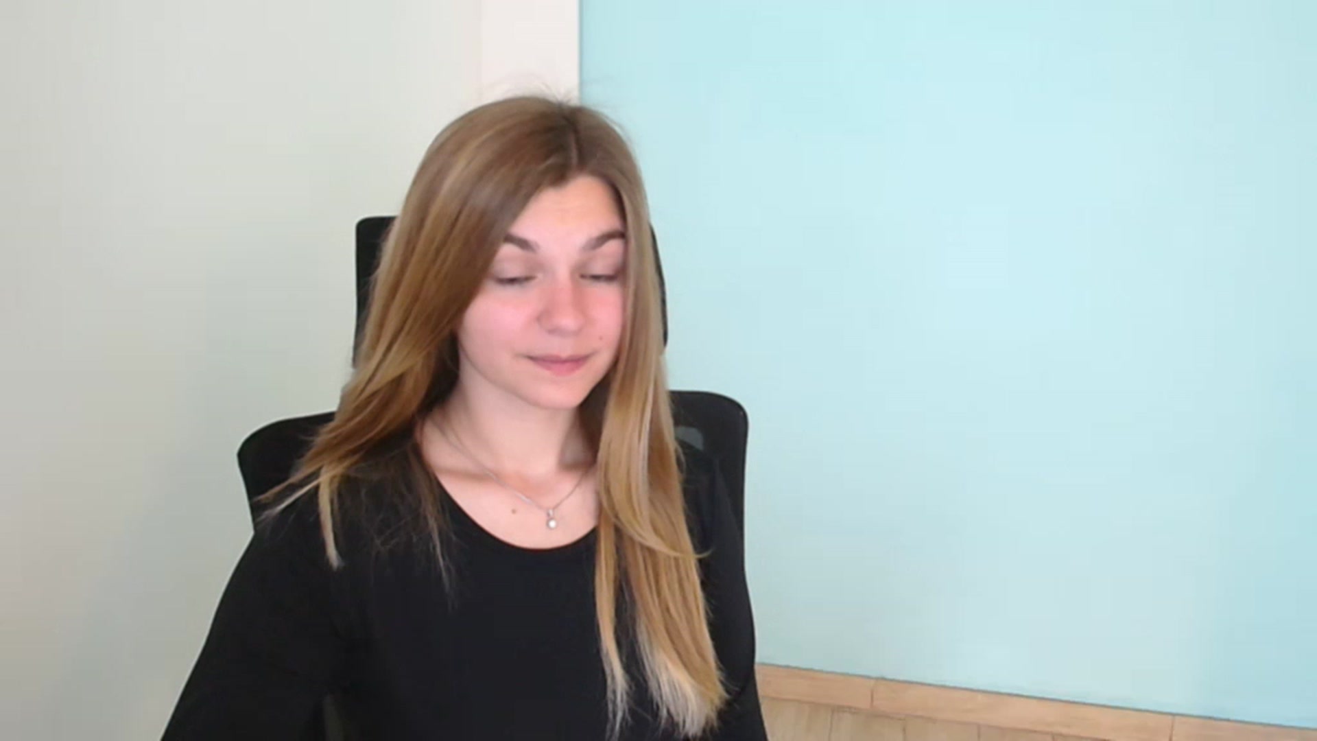 Gallery image thumbnail from Missi_More's myfreecams stream on, 07/24/2023, 08:55 image 10 of 20