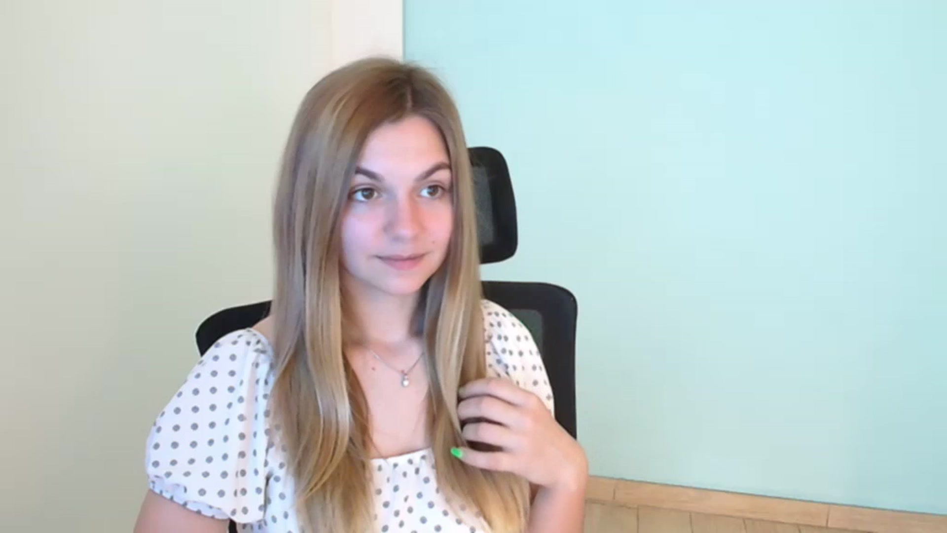 Gallery image thumbnail from Missi_More's myfreecams stream on, 07/24/2023, 10:20 image 17 of 20