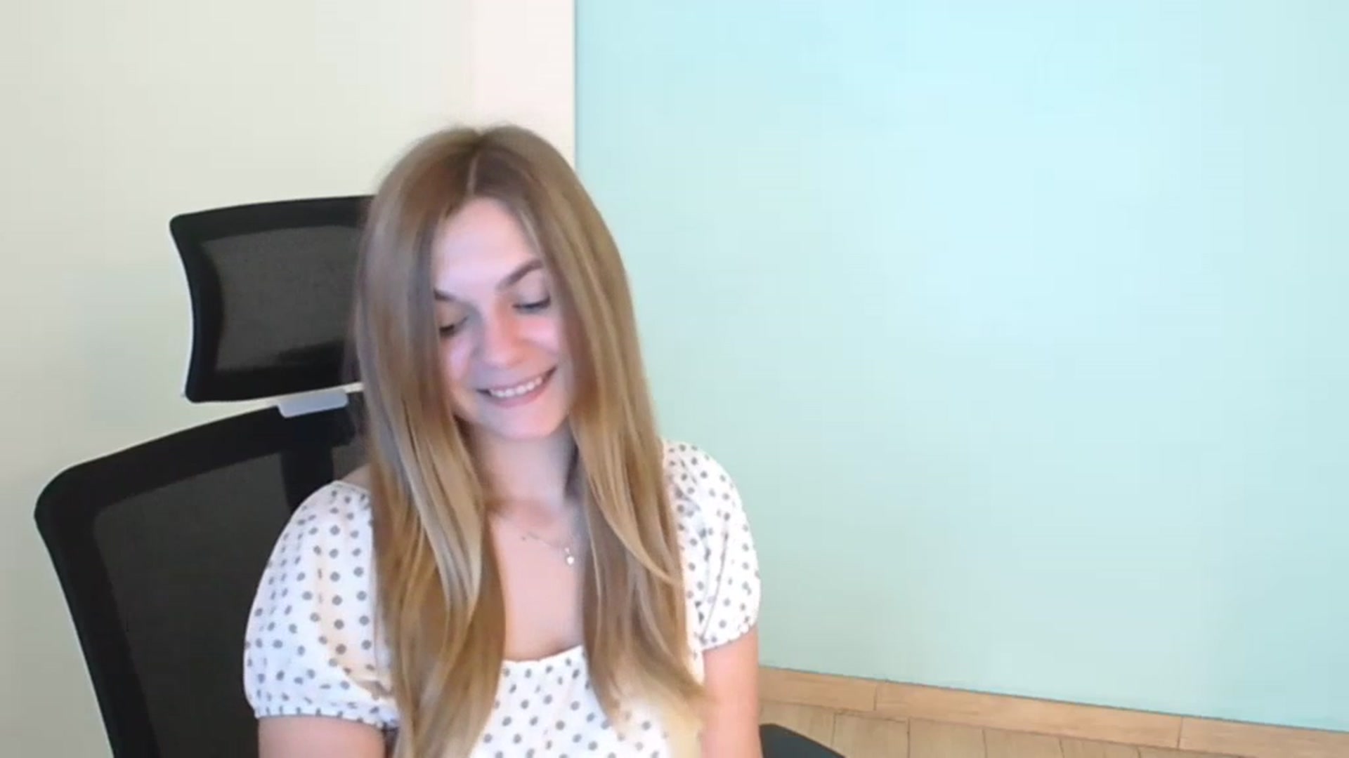 Gallery image thumbnail from Missi_More's myfreecams stream on, 07/24/2023, 10:20 image 19 of 20