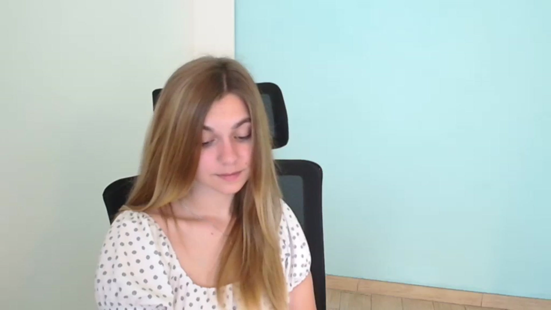 Gallery image thumbnail from Missi_More's myfreecams stream on, 07/24/2023, 10:20 image 10 of 20