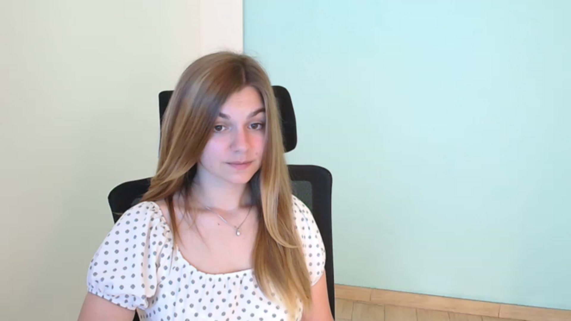 Gallery image thumbnail from Missi_More's myfreecams stream on, 07/24/2023, 10:20 image 14 of 20