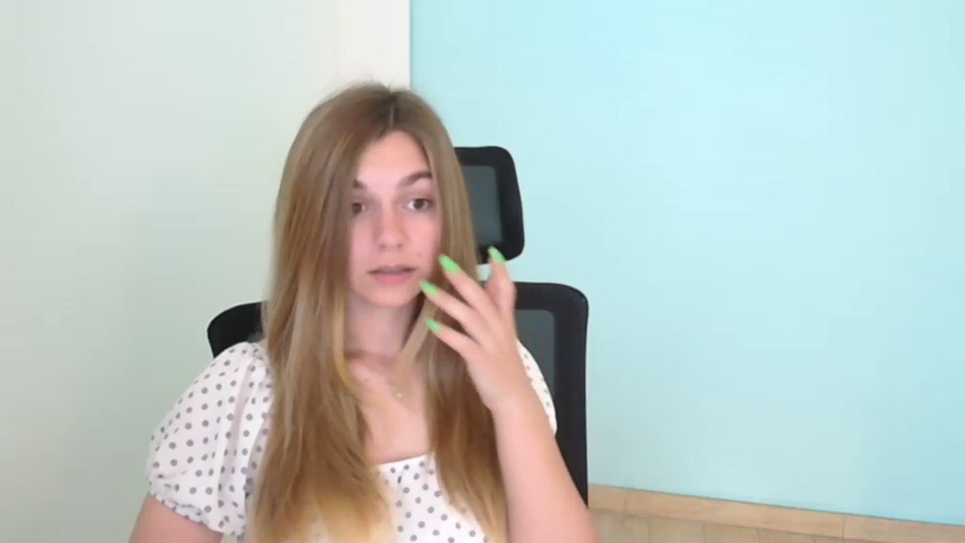 Gallery image thumbnail from Missi_More's myfreecams stream on, 07/24/2023, 10:20 image 7 of 20
