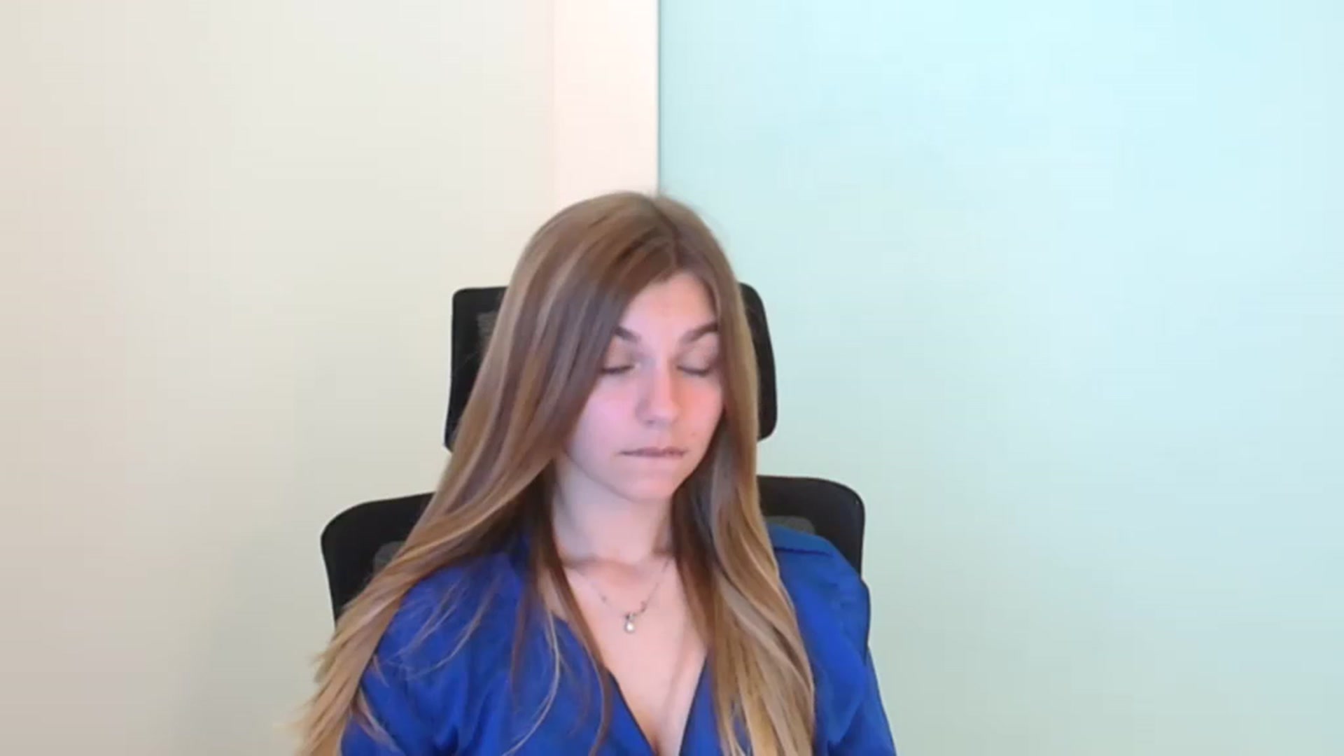 Gallery image thumbnail from Missi_More's myfreecams stream on, 07/25/2023, 06:25 image 15 of 20