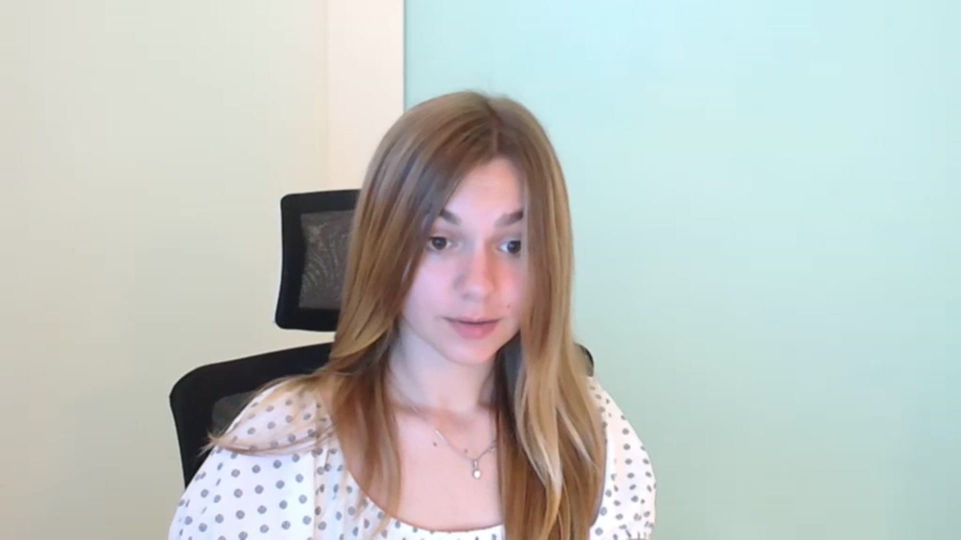 Gallery image thumbnail from Missi_More's myfreecams stream on, 07/25/2023, 08:51 image 2 of 20