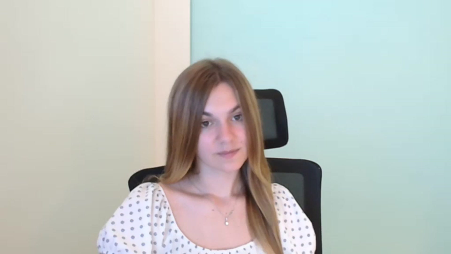 Gallery image thumbnail from Missi_More's myfreecams stream on, 07/25/2023, 08:51 image 17 of 20