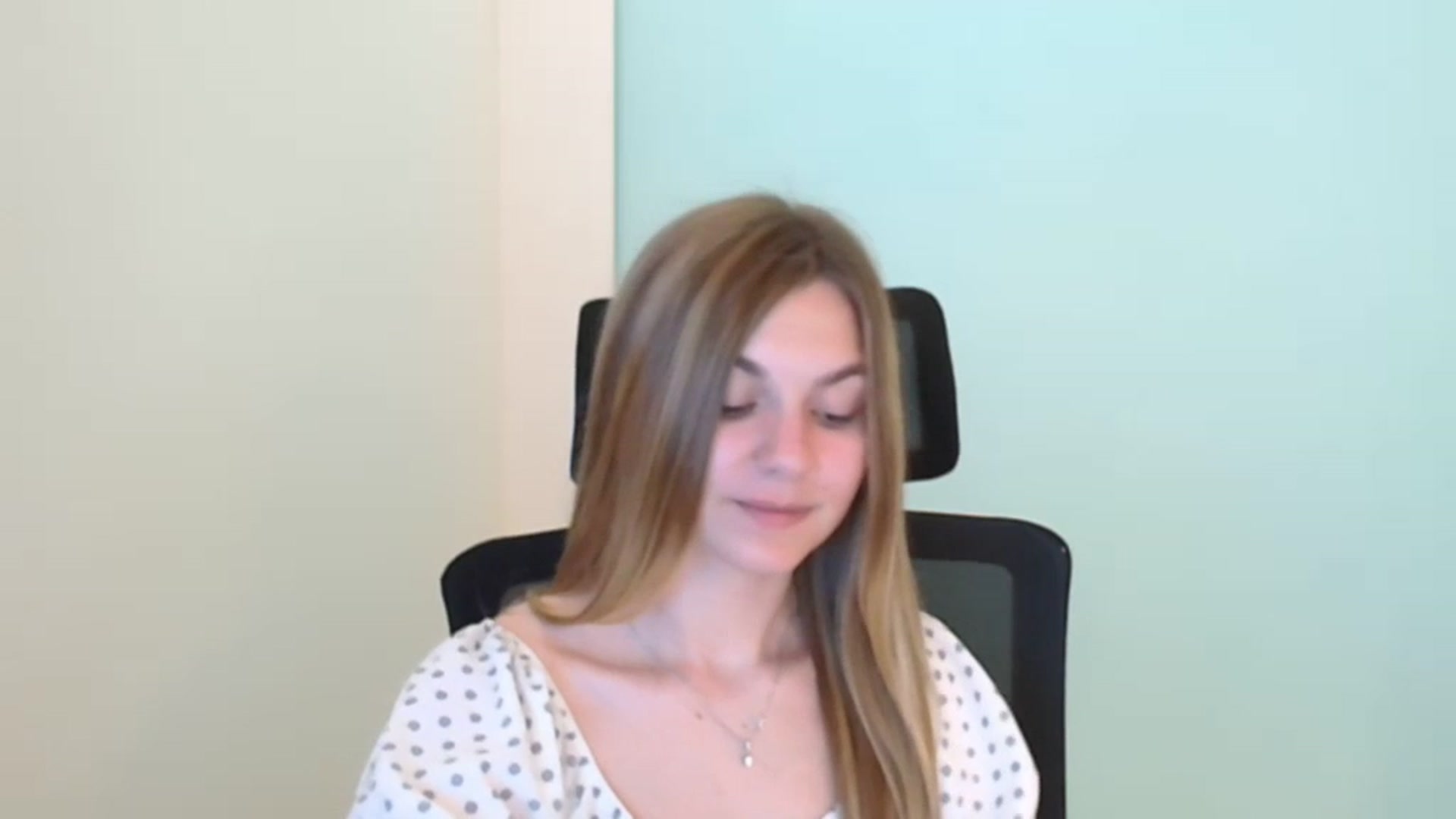 Gallery image thumbnail from Missi_More's myfreecams stream on, 07/25/2023, 08:51 image 16 of 20