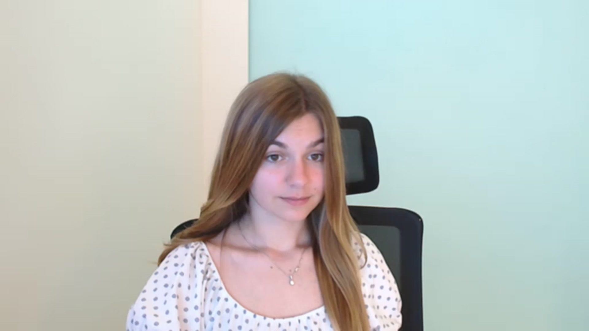 Gallery image thumbnail from Missi_More's myfreecams stream on, 07/25/2023, 08:51 image 15 of 20