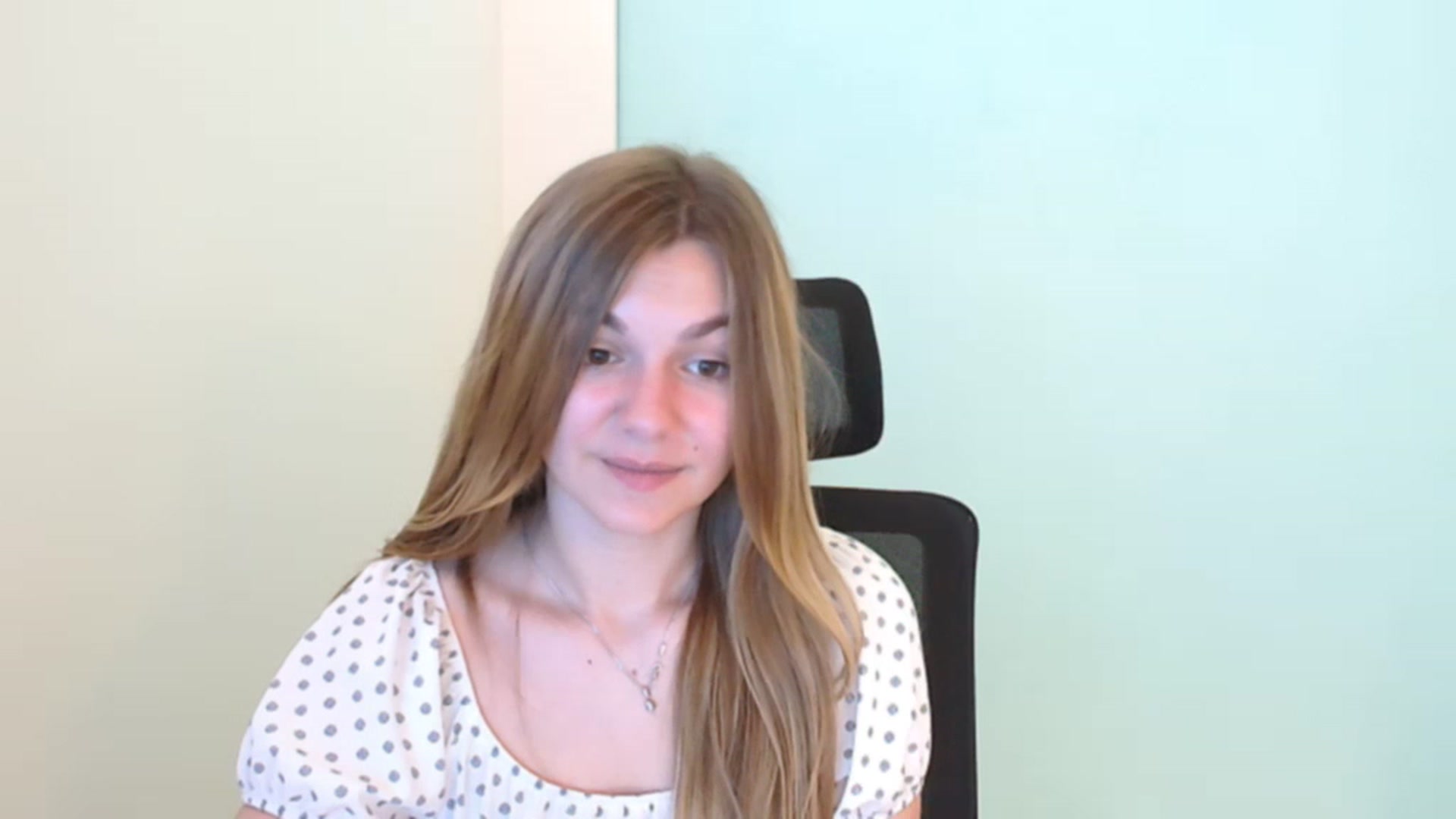 Gallery image thumbnail from Missi_More's myfreecams stream on, 07/25/2023, 08:51 image 10 of 20