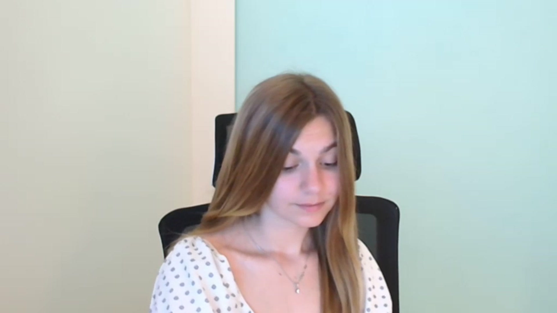 Gallery image thumbnail from Missi_More's myfreecams stream on, 07/25/2023, 08:51 image 14 of 20