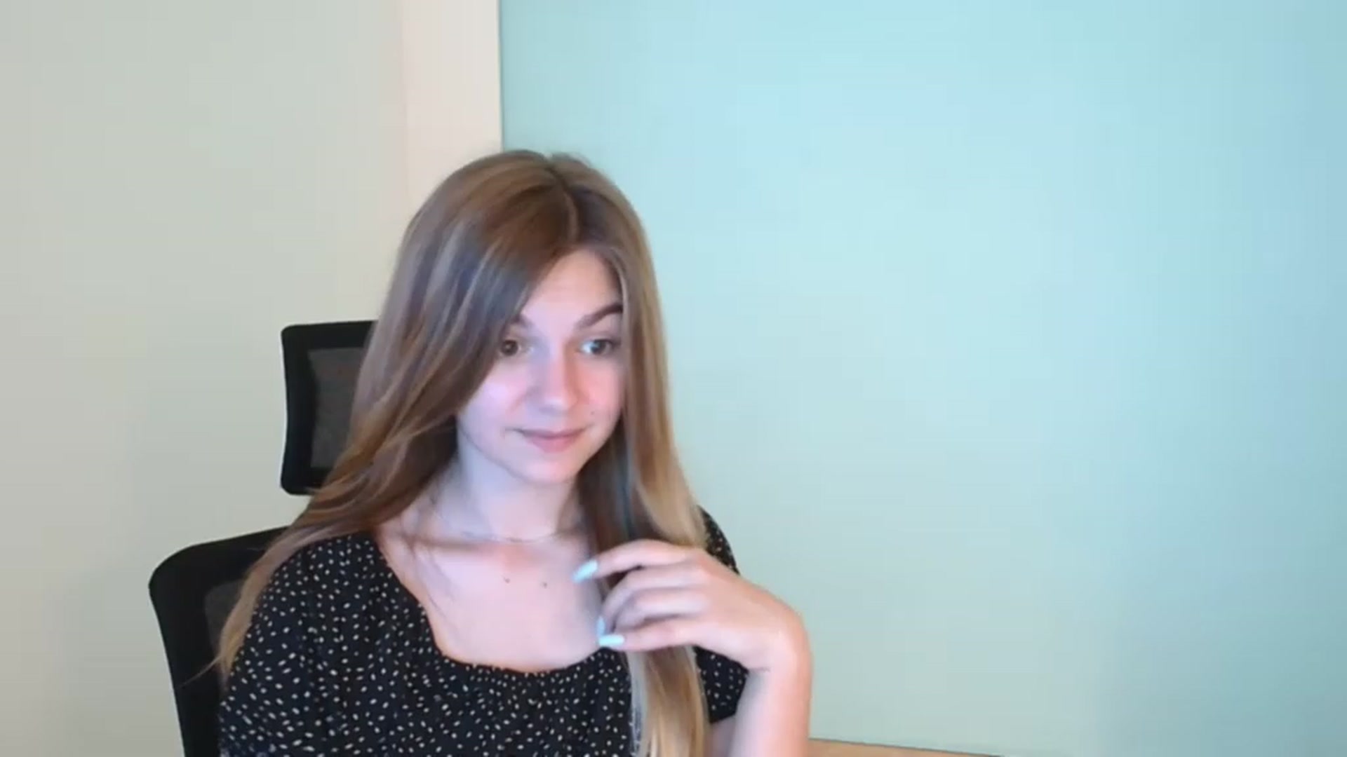 Gallery image thumbnail from Missi_More's myfreecams stream on, 07/27/2023, 10:14 image 5 of 20