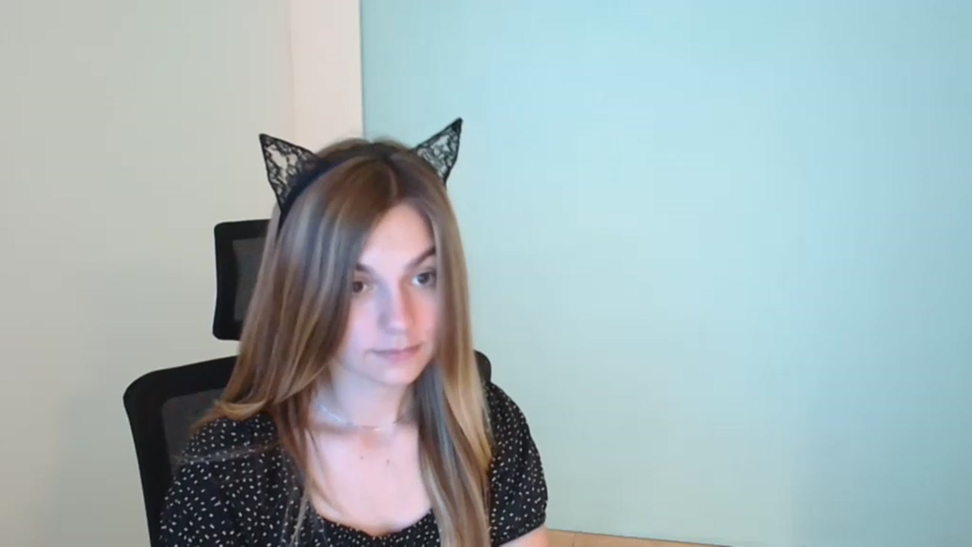 Gallery image thumbnail from Missi_More's myfreecams stream on, 07/27/2023, 10:14 image 10 of 20