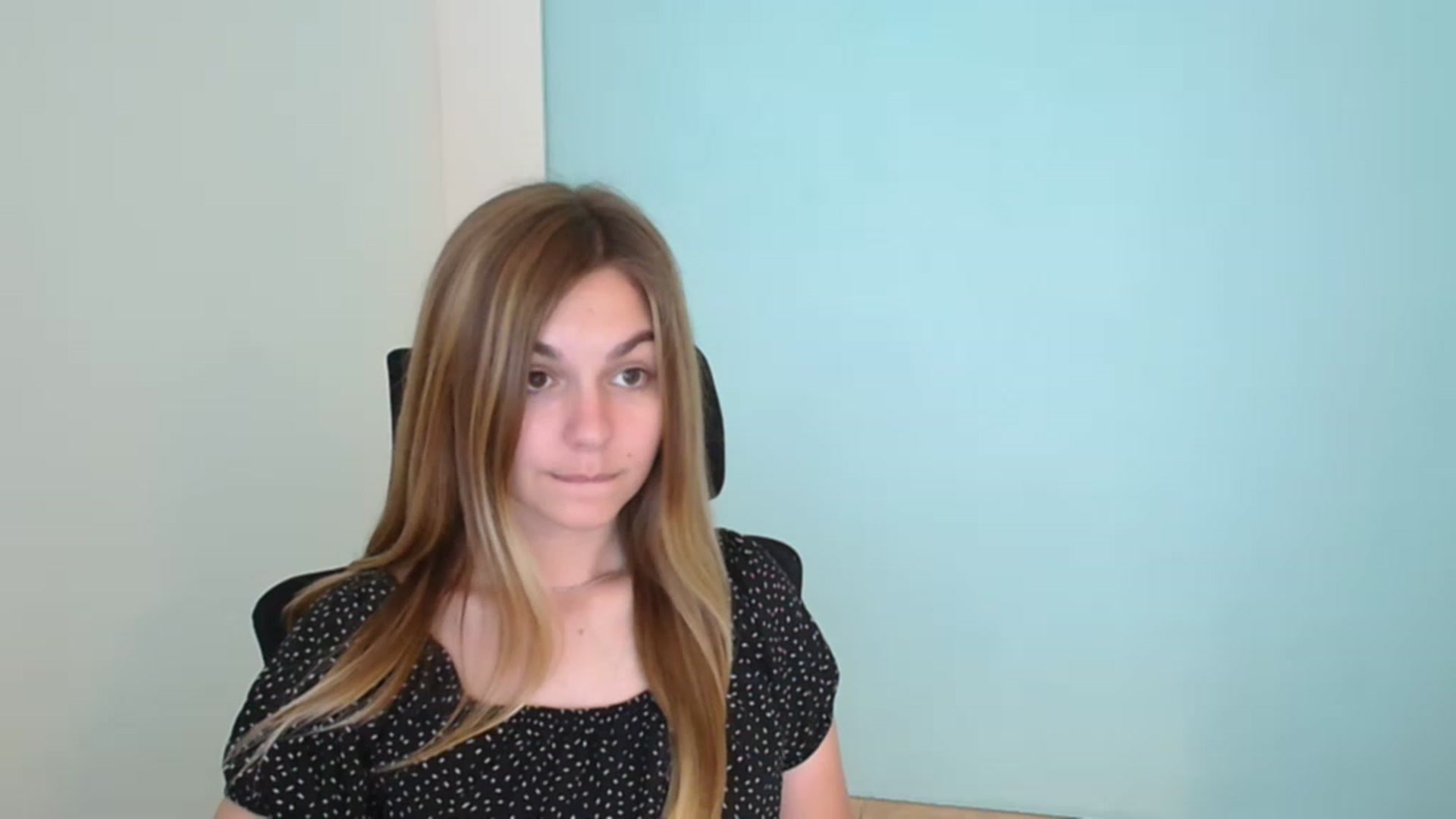 Gallery image thumbnail from Missi_More's myfreecams stream on, 07/27/2023, 10:14 image 2 of 20