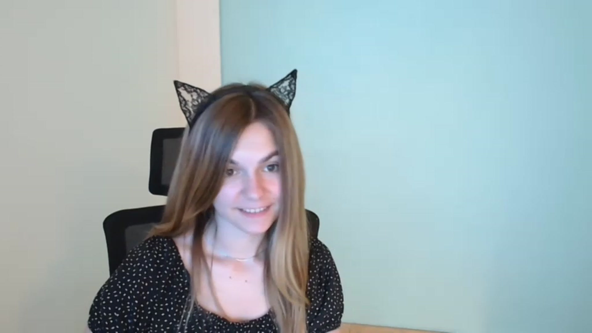 Gallery image thumbnail from Missi_More's myfreecams stream on, 07/27/2023, 10:14 image 14 of 20