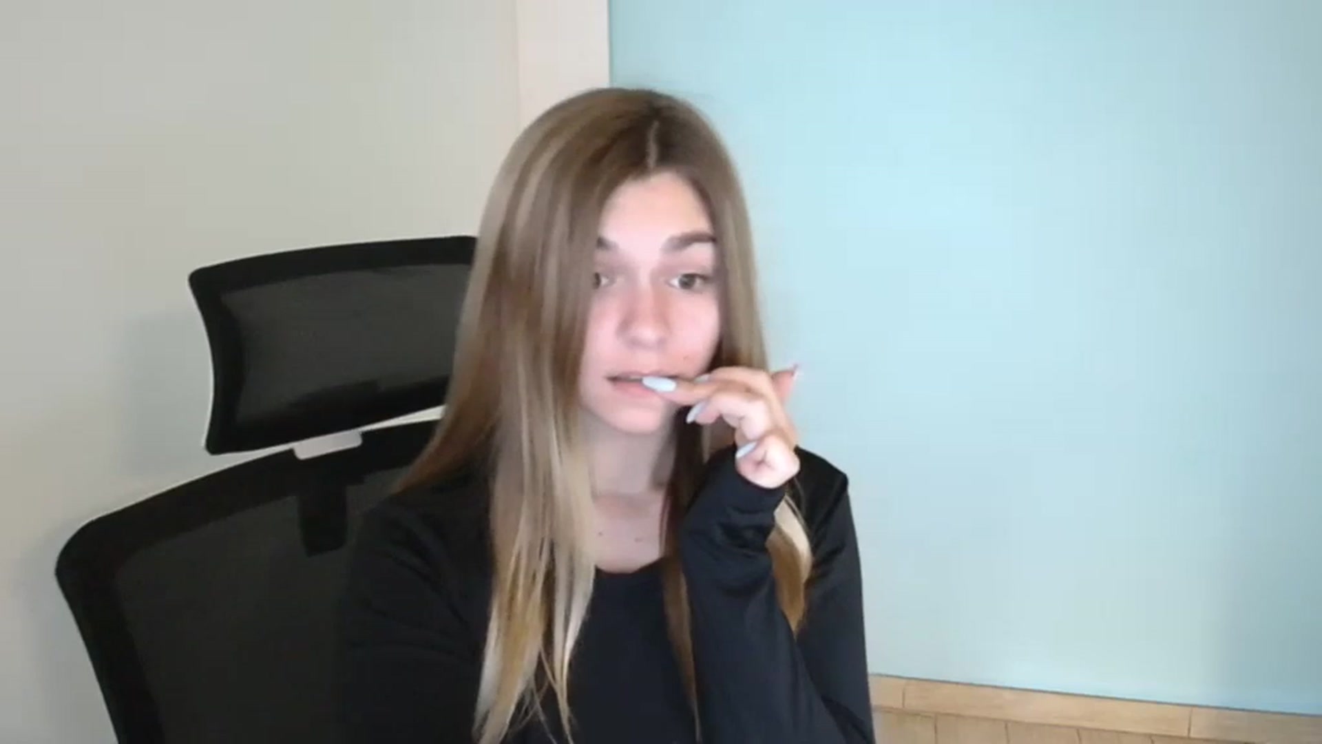 Gallery image thumbnail from Missi_More's myfreecams stream on, 07/30/2023, 19:16 image 14 of 20