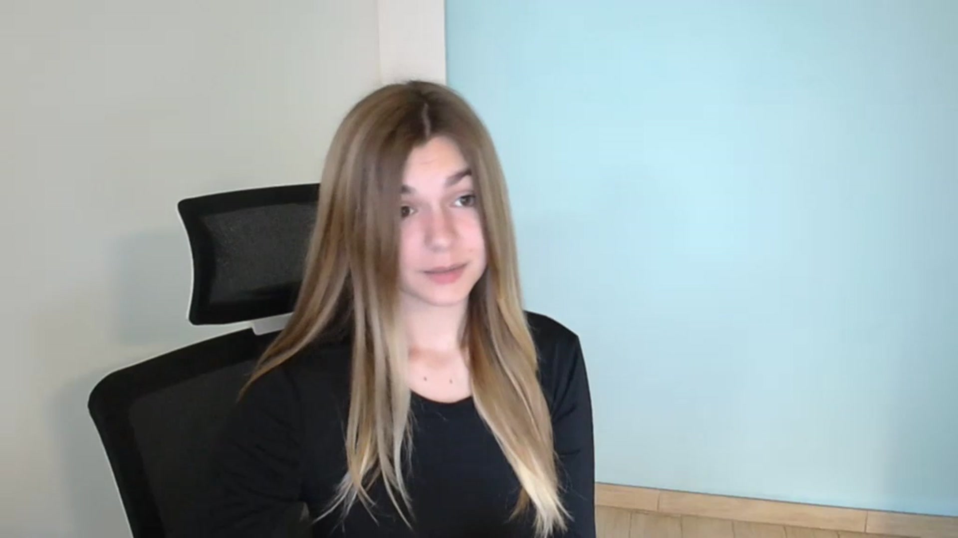 Gallery image thumbnail from Missi_More's myfreecams stream on, 07/30/2023, 19:16 image 11 of 20