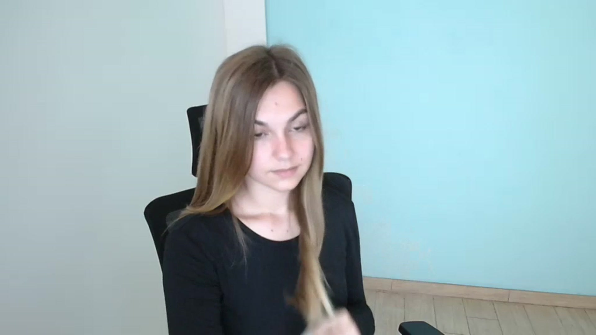 Gallery image thumbnail from Missi_More's myfreecams stream on, 08/03/2023, 08:26 image 10 of 20