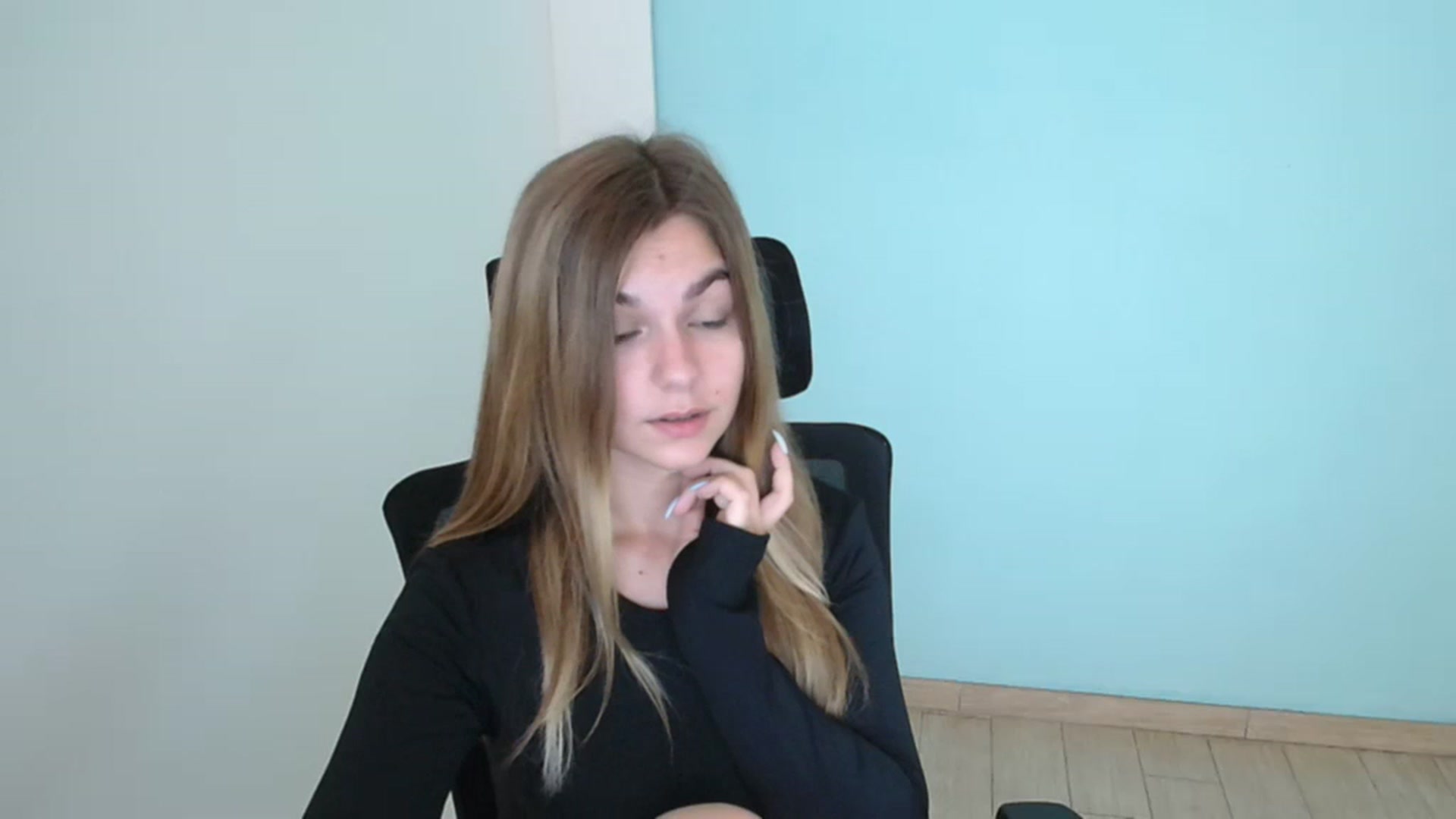 Gallery image thumbnail from Missi_More's myfreecams stream on, 08/03/2023, 08:26 image 16 of 20