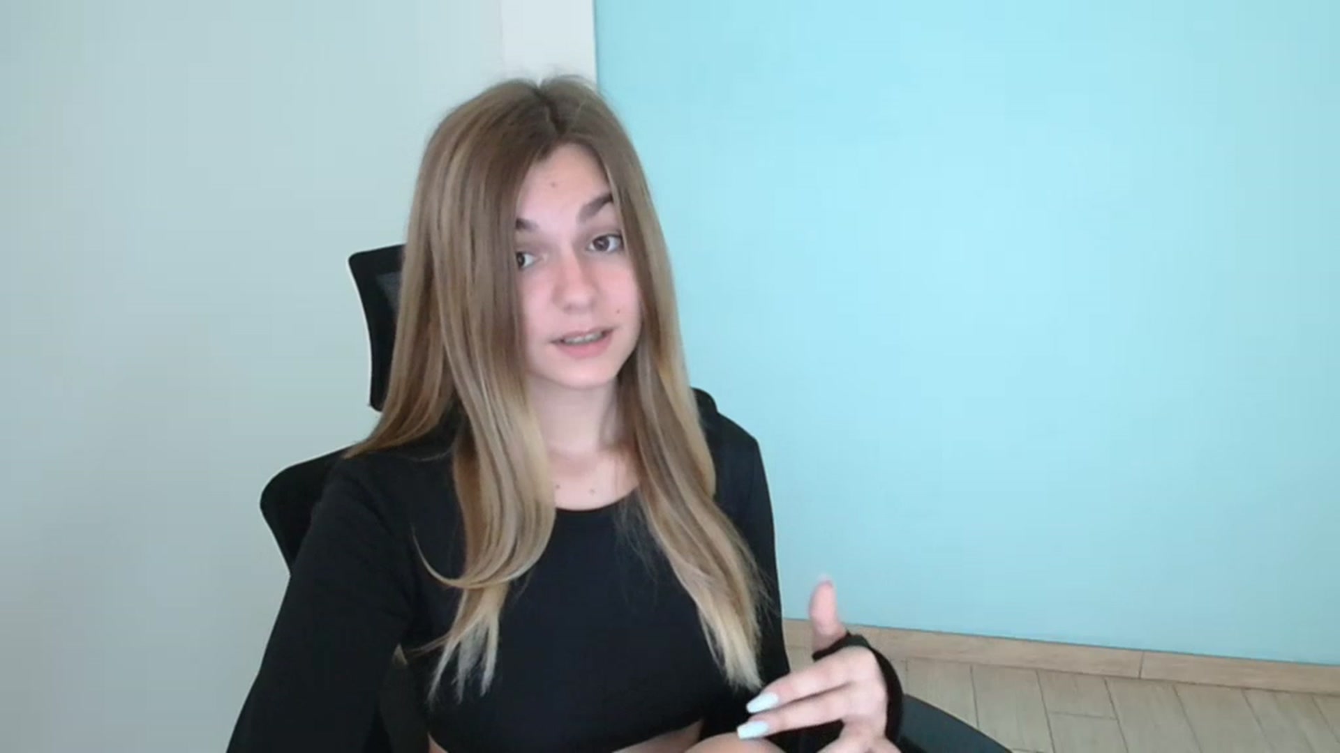 Gallery image thumbnail from Missi_More's myfreecams stream on, 08/03/2023, 08:26 image 7 of 20
