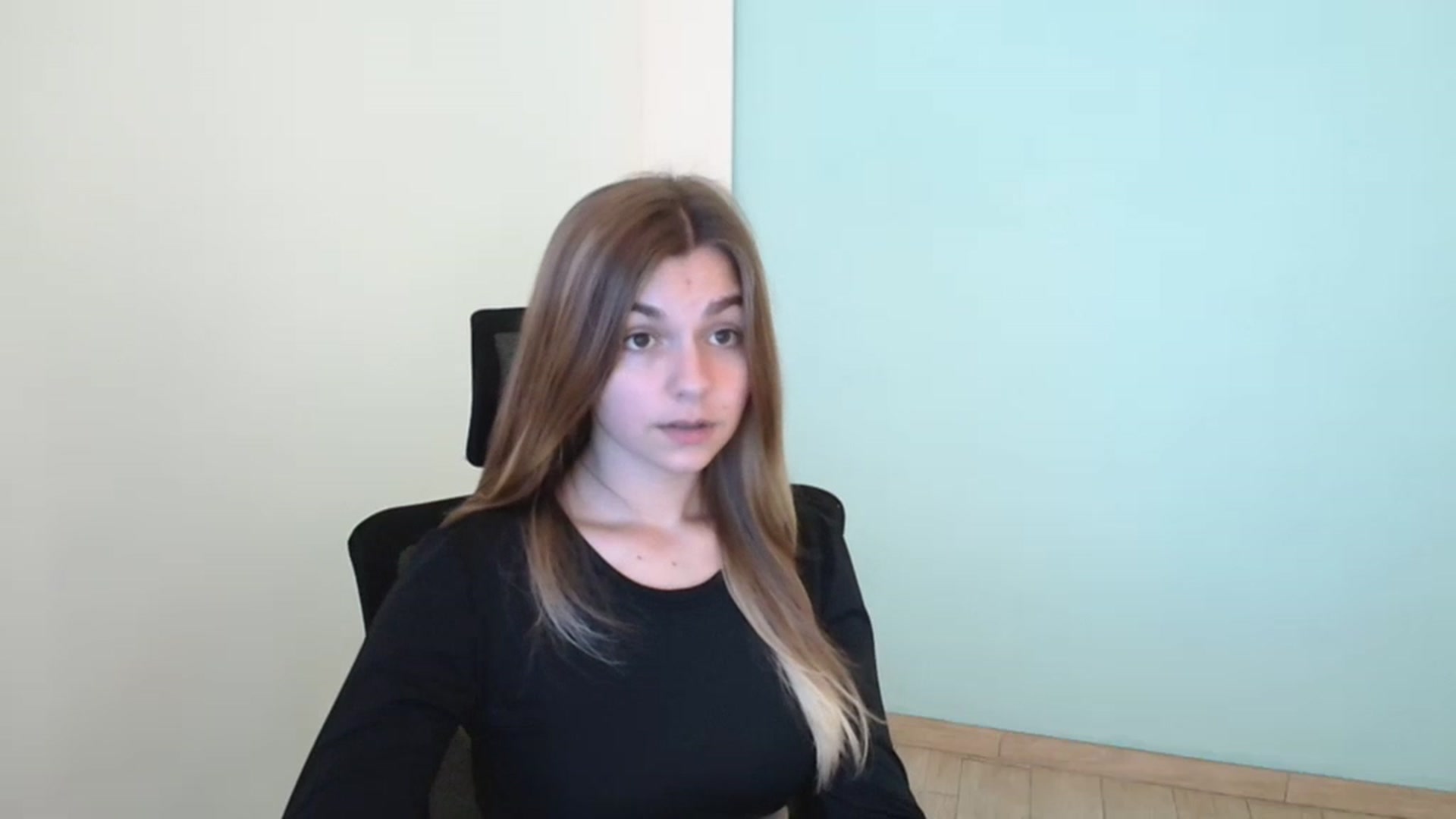 Gallery image thumbnail from Missi_More's myfreecams stream on, 08/04/2023, 10:49 image 13 of 20