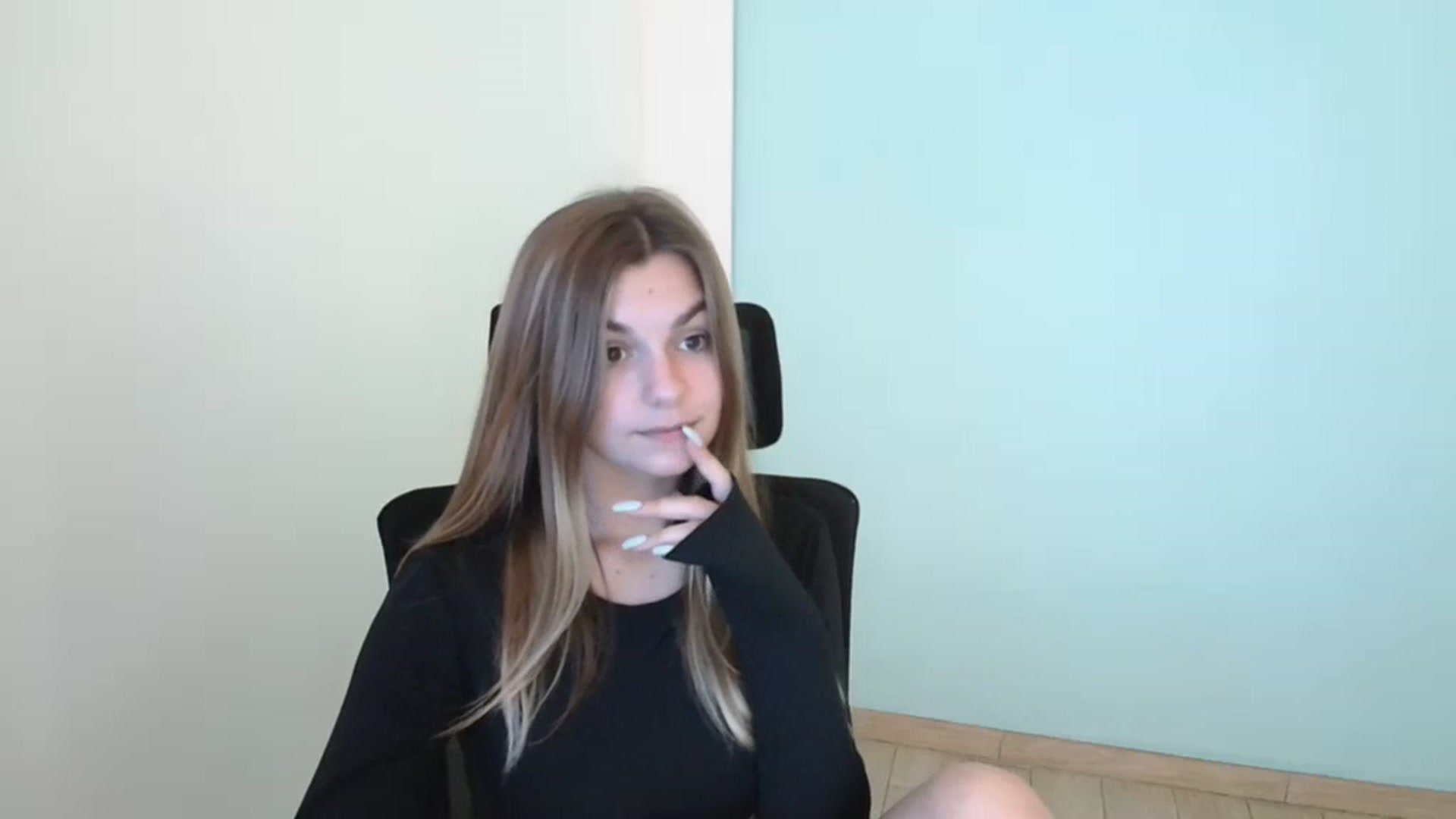 Gallery image thumbnail from Missi_More's myfreecams stream on, 08/04/2023, 10:49 image 18 of 20