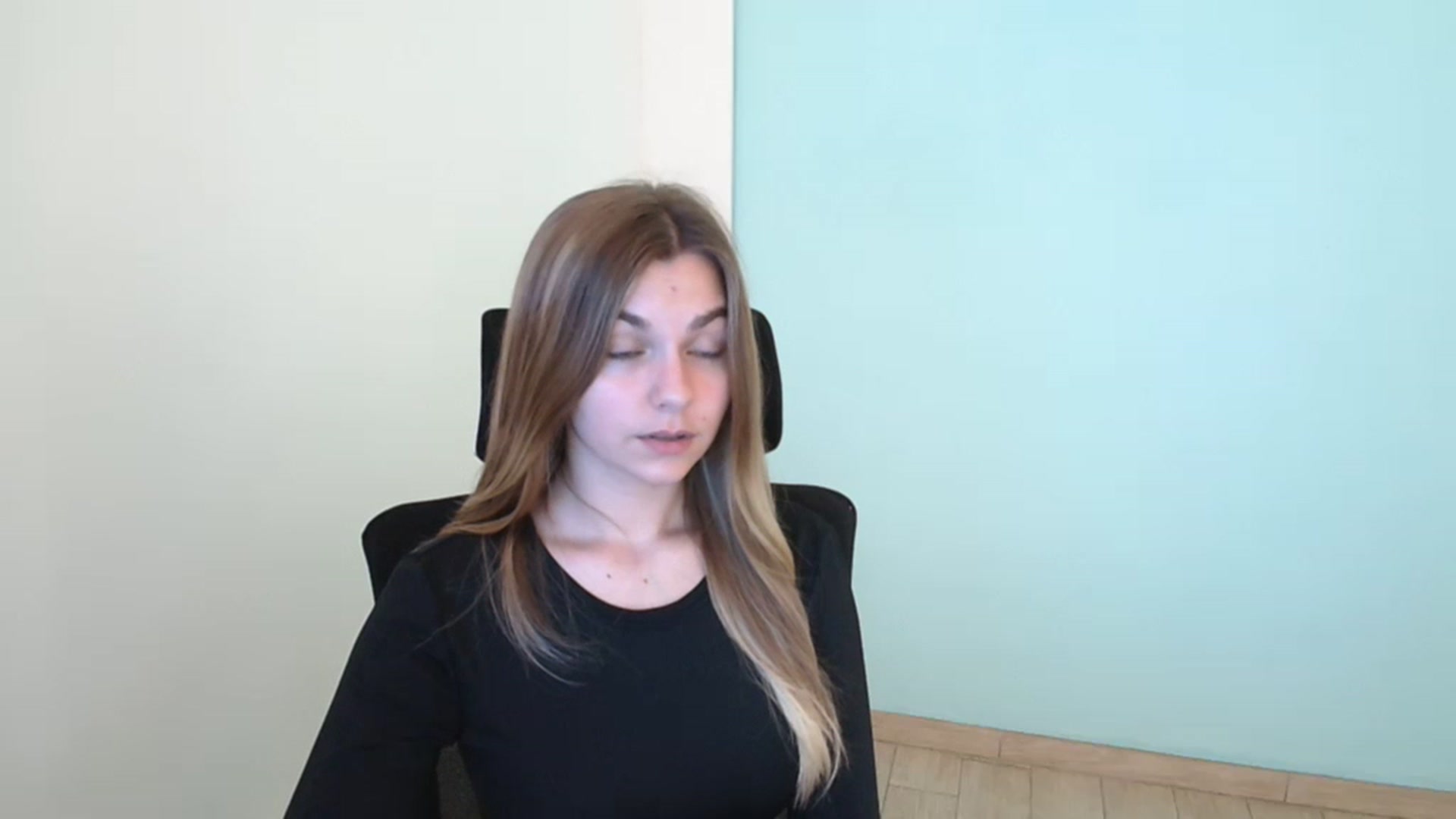 Gallery image thumbnail from Missi_More's myfreecams stream on, 08/04/2023, 10:49 image 14 of 20