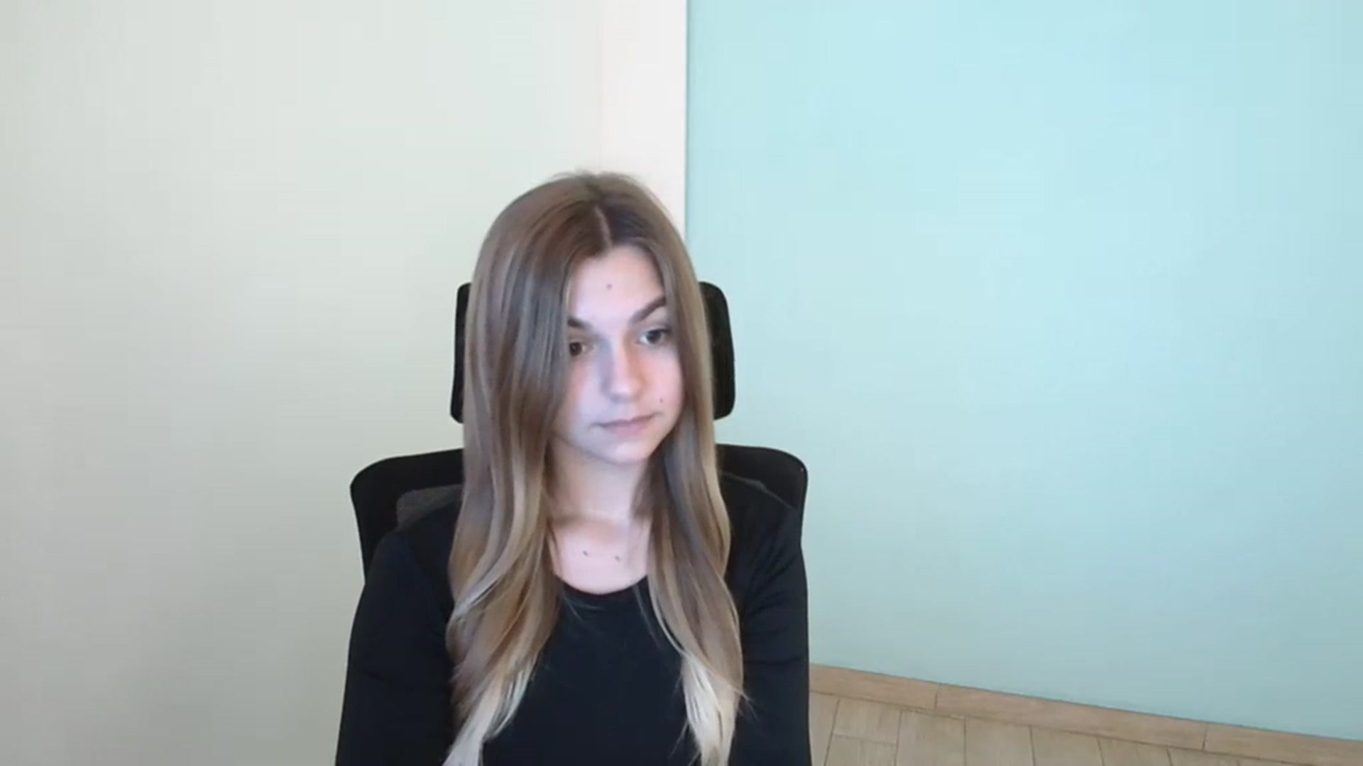 Gallery image thumbnail from Missi_More's myfreecams stream on, 08/04/2023, 10:49 image 19 of 20