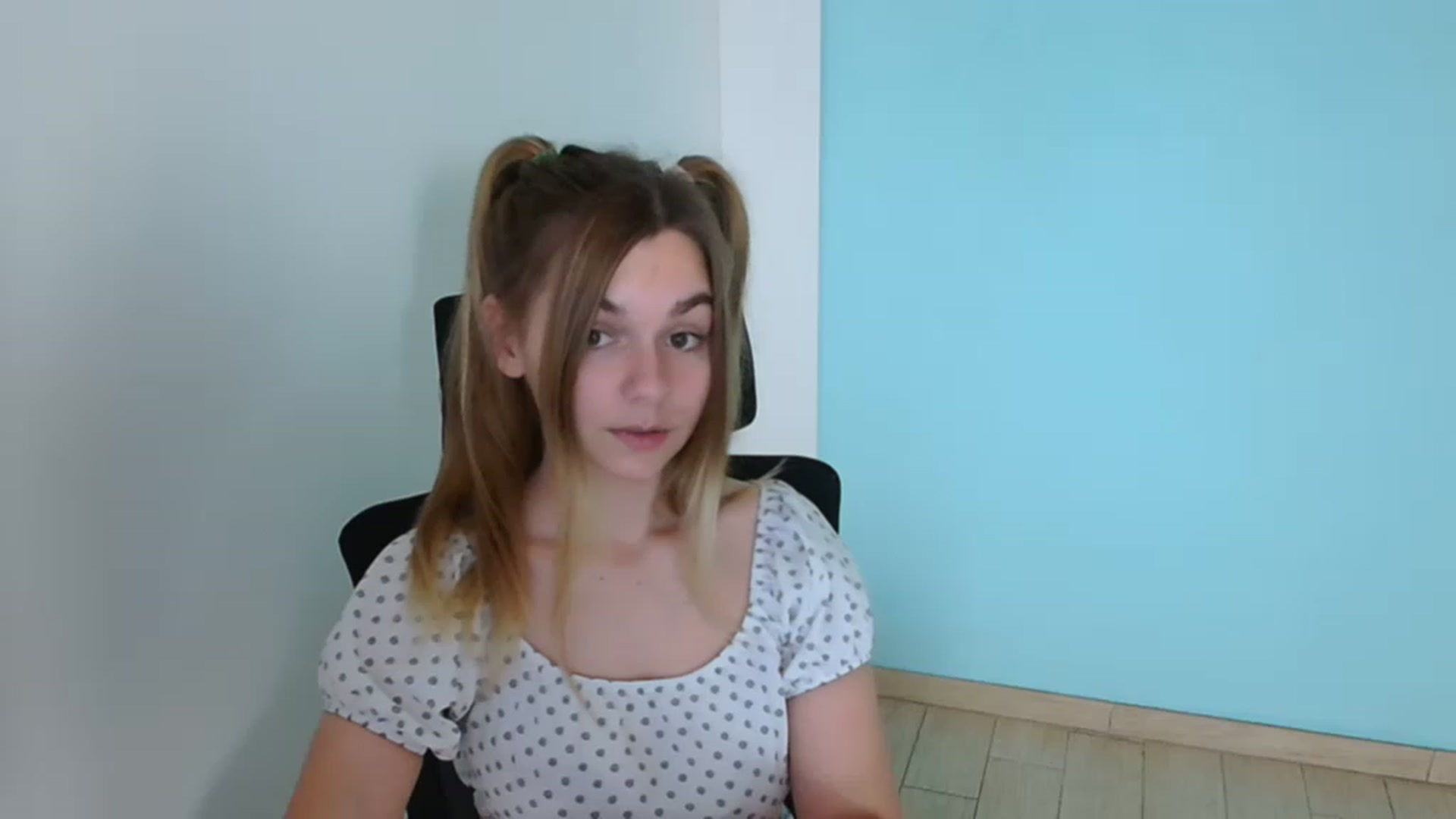 Gallery image thumbnail from Missi_More's myfreecams stream on, 08/07/2023, 09:35 image 20 of 20
