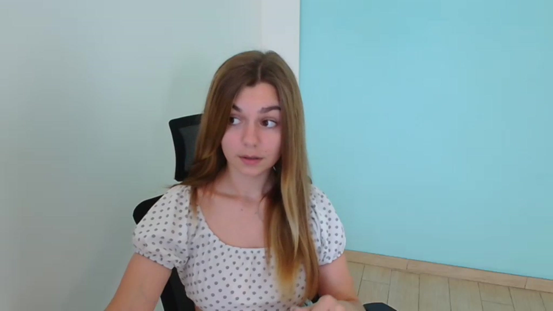 Gallery image thumbnail from Missi_More's myfreecams stream on, 08/07/2023, 11:07 image 19 of 20