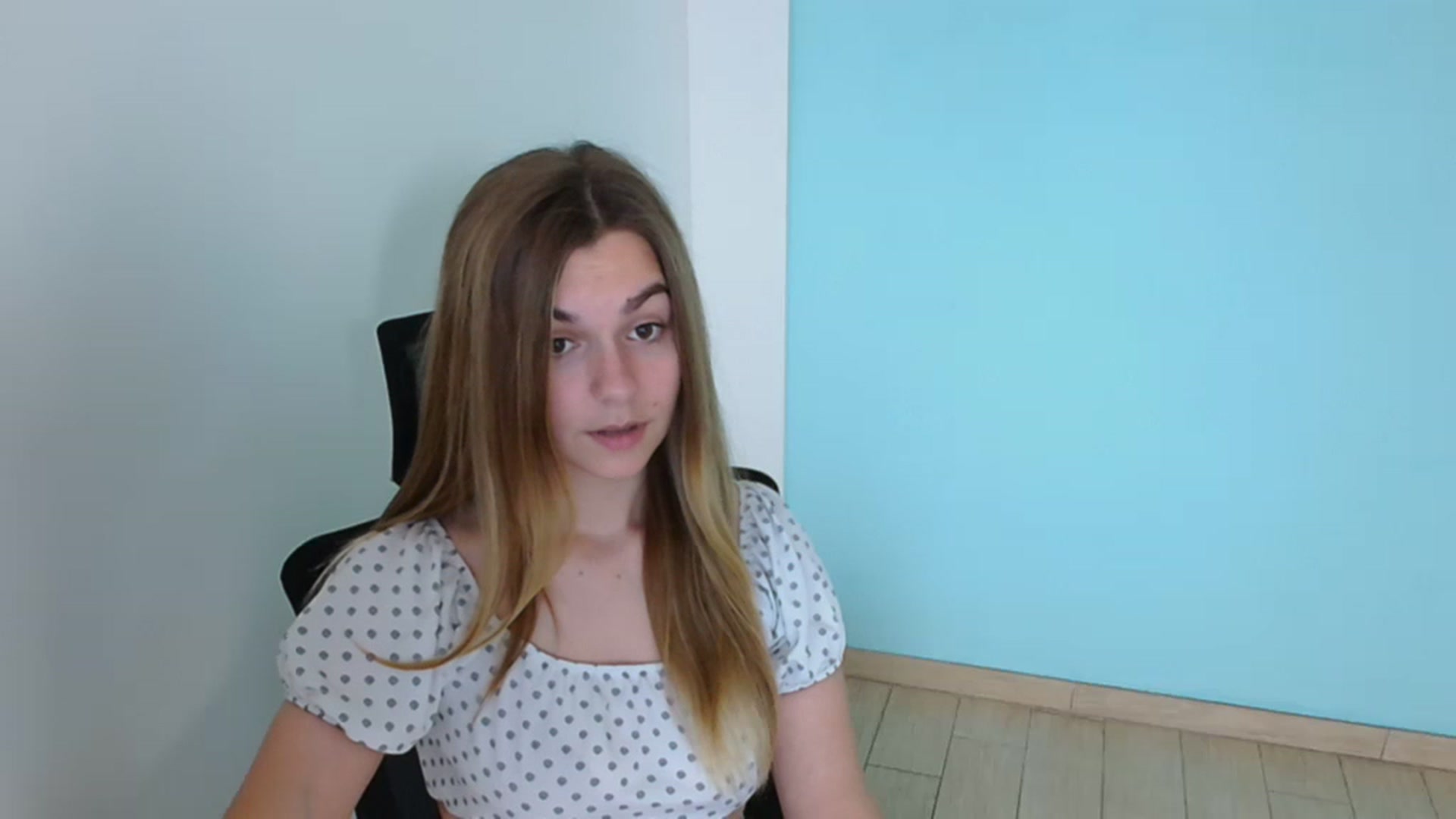 Gallery image thumbnail from Missi_More's myfreecams stream on, 08/07/2023, 11:07 image 13 of 20