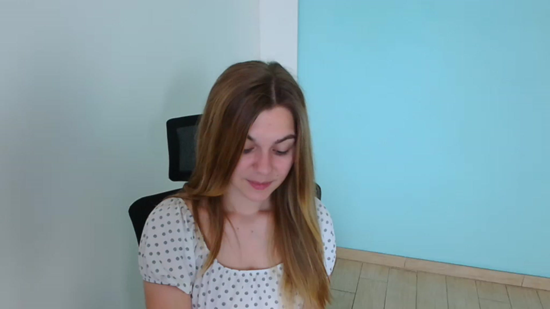 Gallery image thumbnail from Missi_More's myfreecams stream on, 08/07/2023, 11:07 image 7 of 20