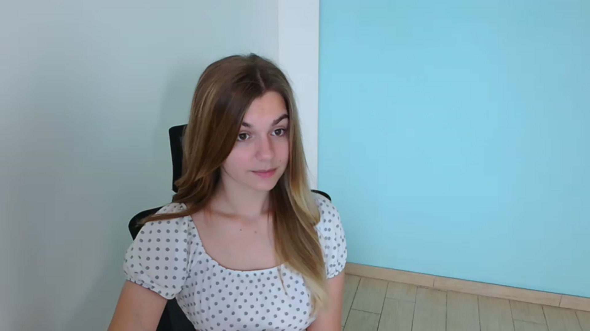Gallery image thumbnail from Missi_More's myfreecams stream on, 08/07/2023, 11:07 image 10 of 20
