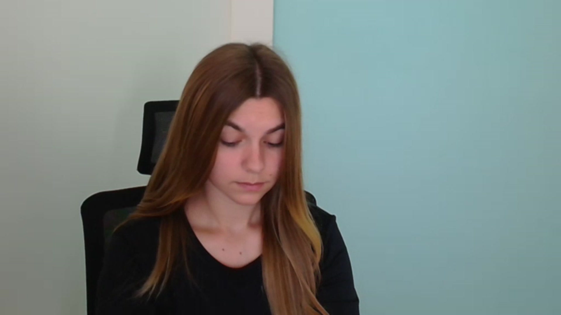 Gallery image thumbnail from Missi_More's myfreecams stream on, 08/13/2023, 09:27 image 19 of 20