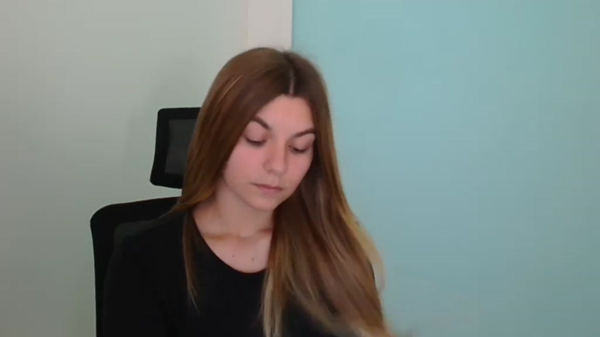 Gallery image thumbnail from Missi_More's myfreecams stream on, 08/13/2023, 09:27 image 18 of 20