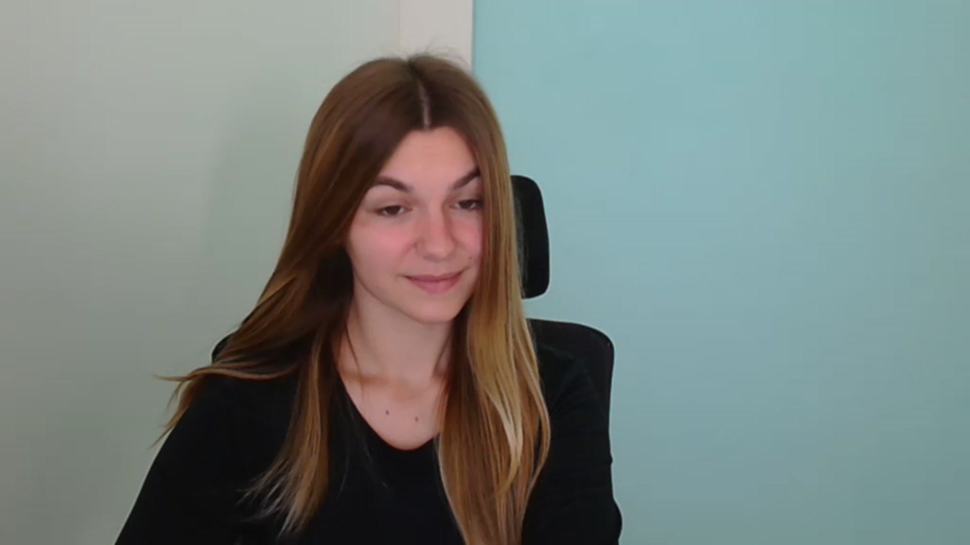 Gallery image thumbnail from Missi_More's myfreecams stream on, 08/13/2023, 09:27 image 8 of 20