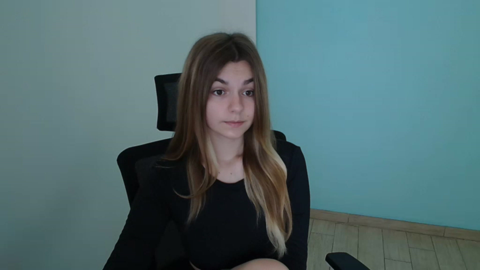 Gallery image thumbnail from Missi_More's myfreecams stream on, 08/16/2023, 08:38 image 15 of 20