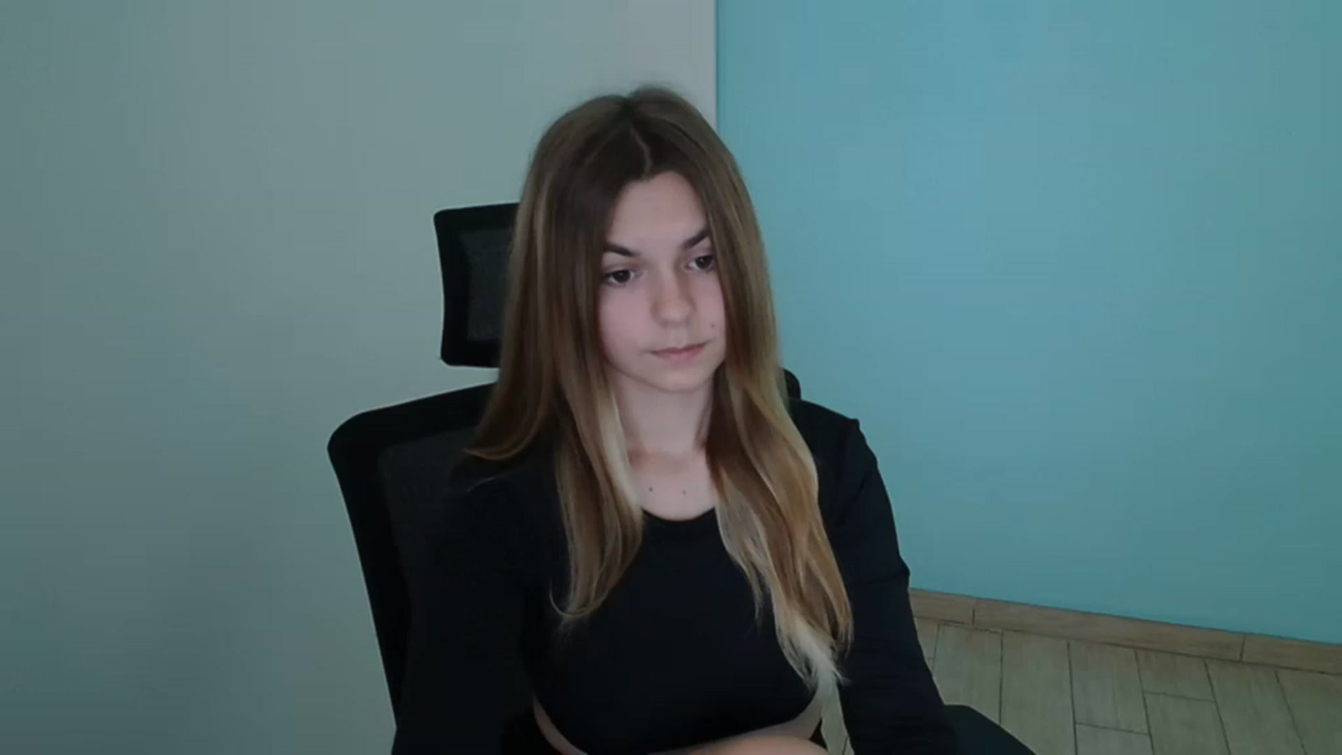 Gallery image thumbnail from Missi_More's myfreecams stream on, 08/16/2023, 08:38 image 16 of 20