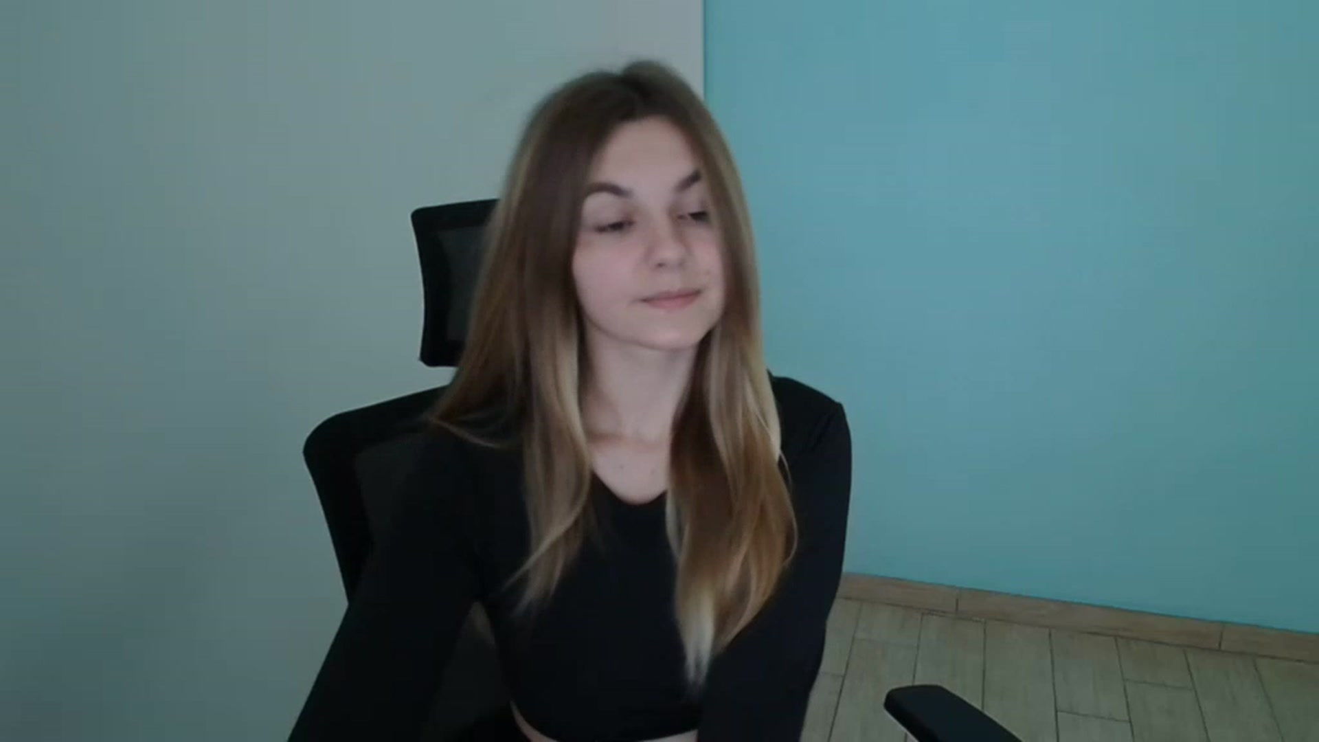 Gallery image thumbnail from Missi_More's myfreecams stream on, 08/16/2023, 08:38 image 4 of 20