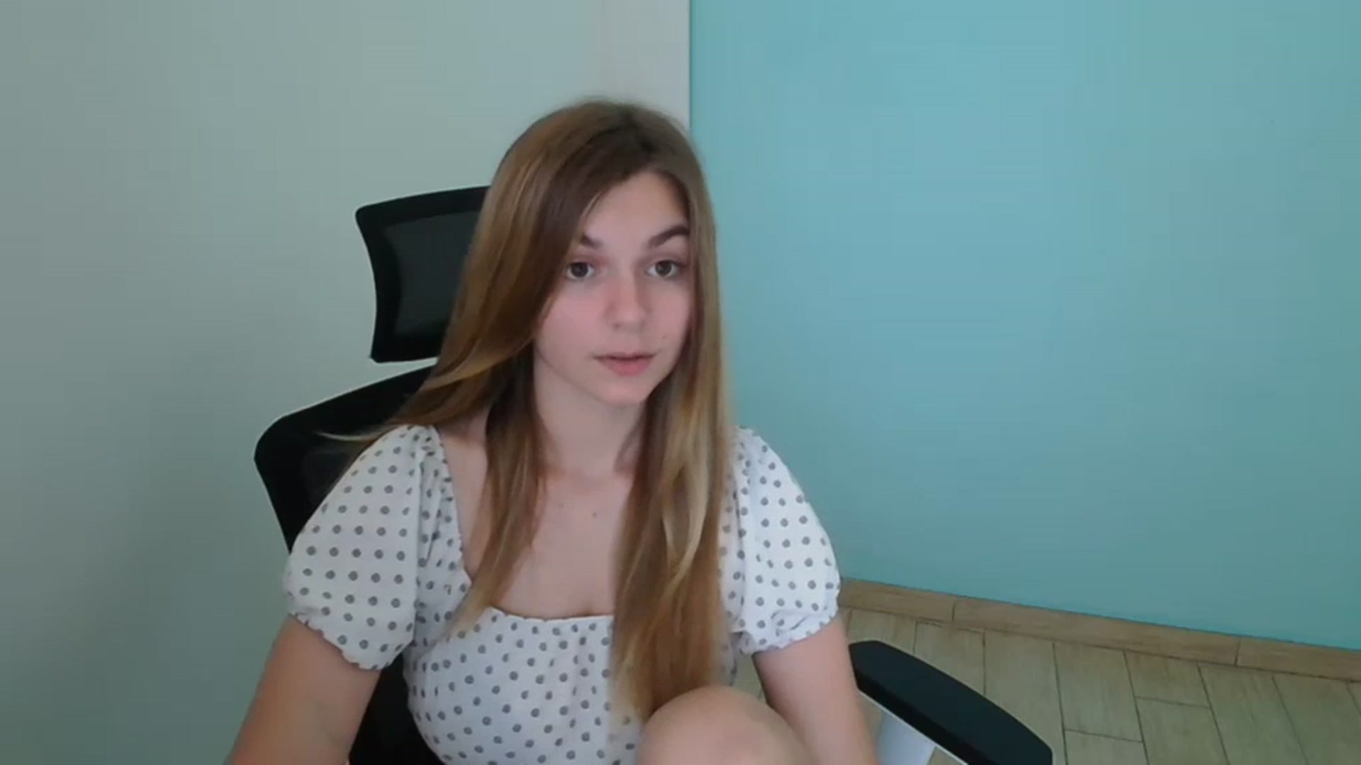 Gallery image thumbnail from Missi_More's myfreecams stream on, 08/17/2023, 09:20 image 3 of 20