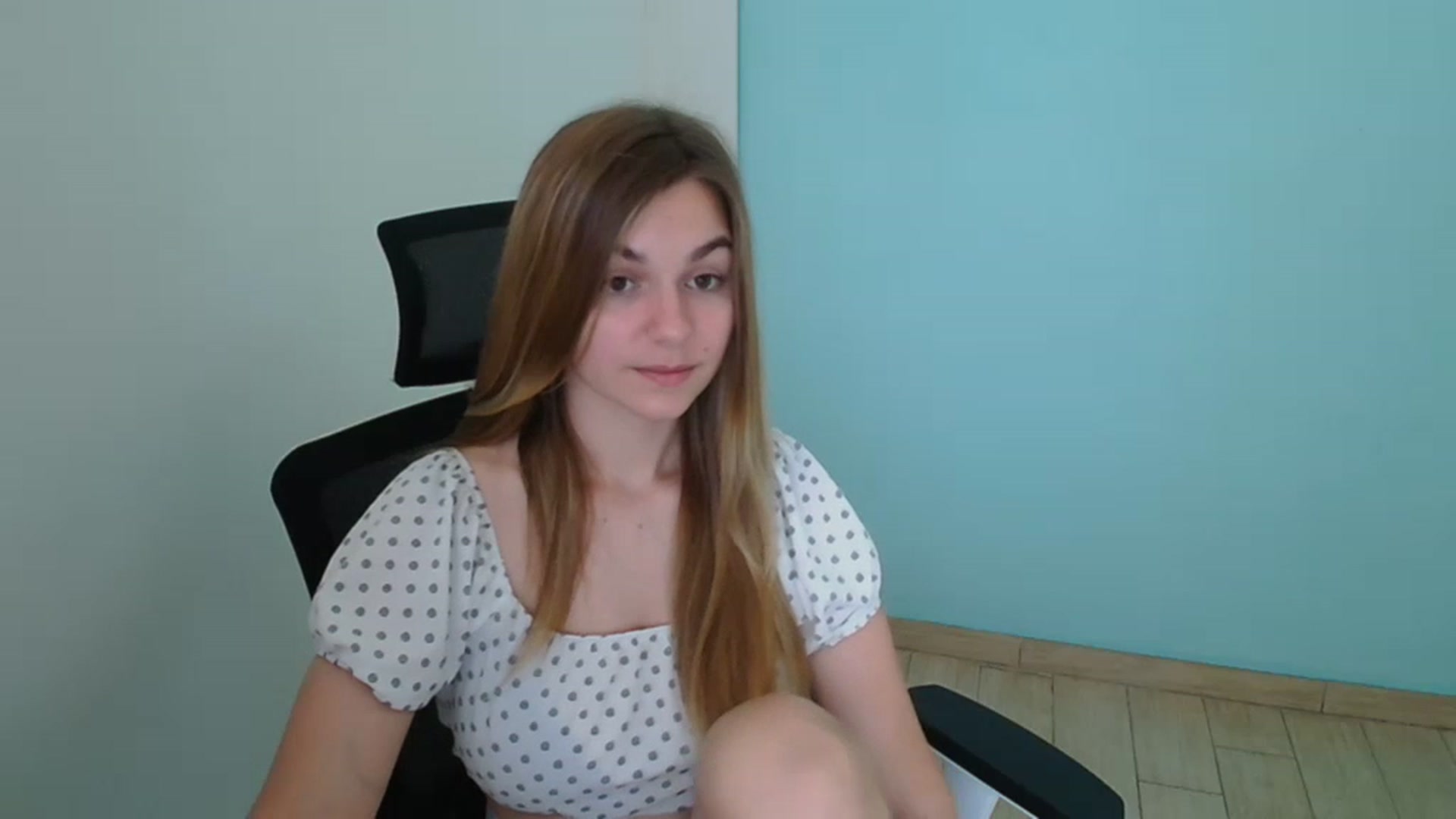 Gallery image thumbnail from Missi_More's myfreecams stream on, 08/17/2023, 09:20 image 5 of 20