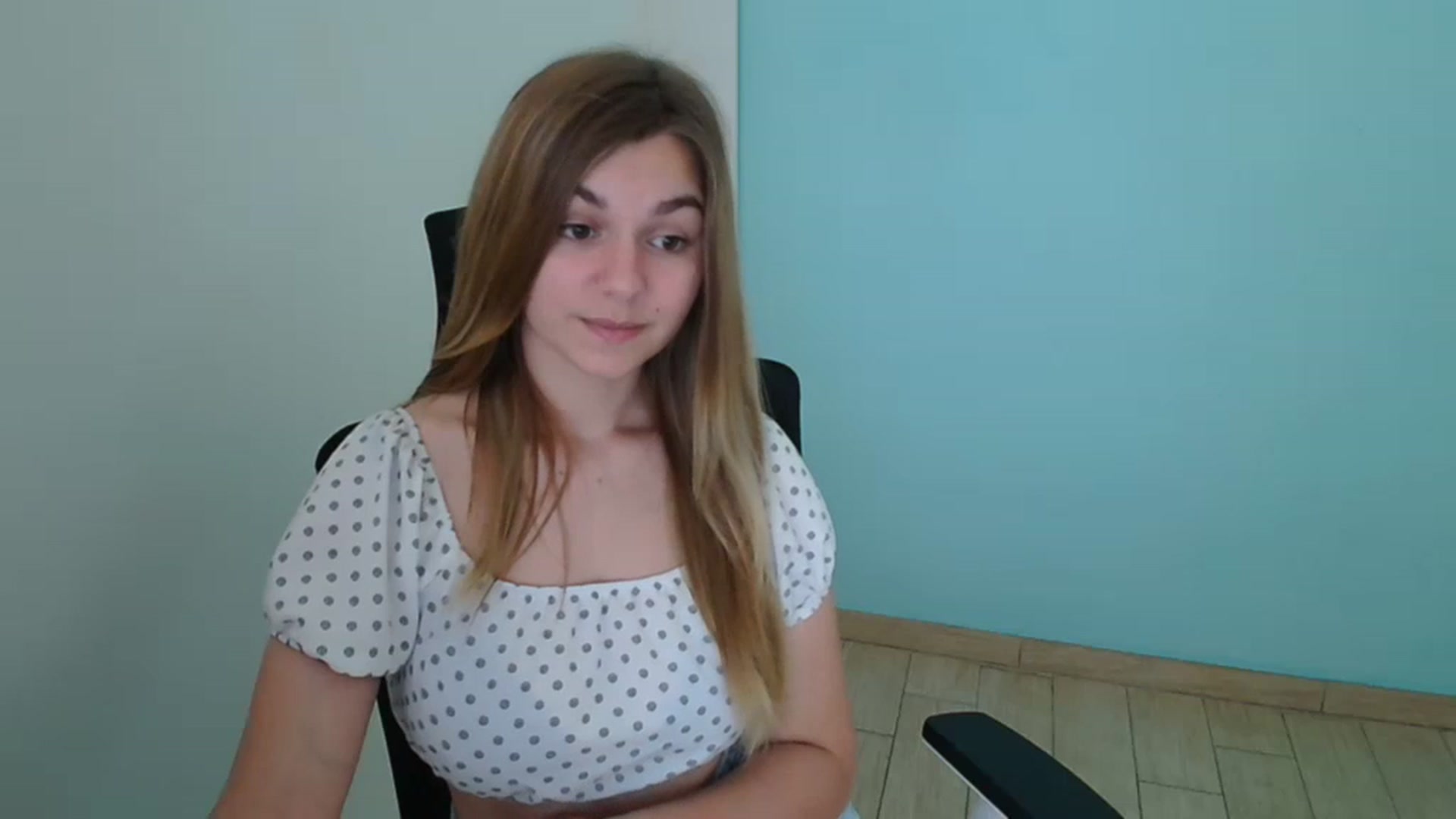 Gallery image thumbnail from Missi_More's myfreecams stream on, 08/17/2023, 09:20 image 12 of 20