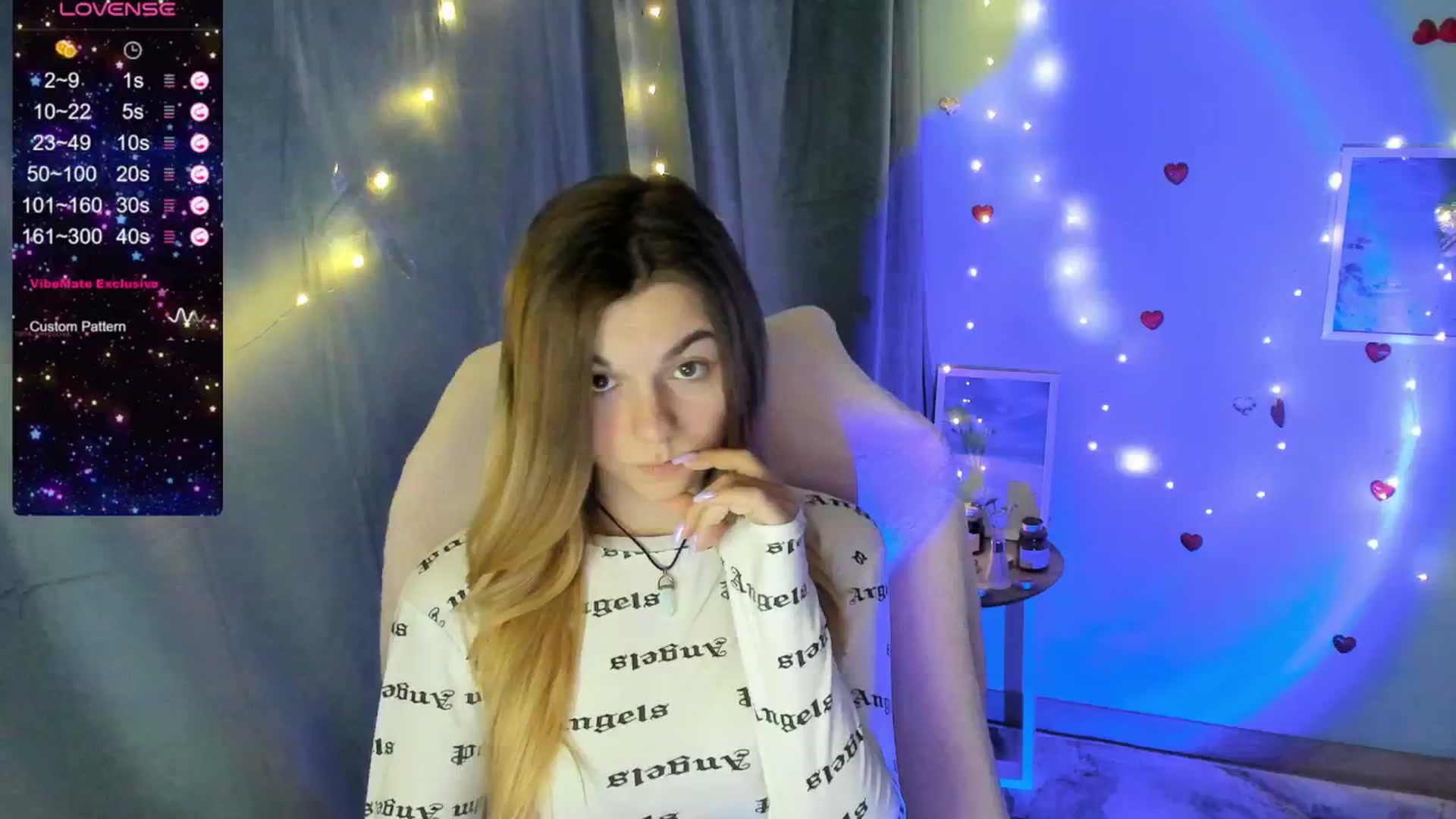 Gallery image thumbnail from Missi_More's myfreecams stream on, 05/18/2025, 09:36 image 14 of 20