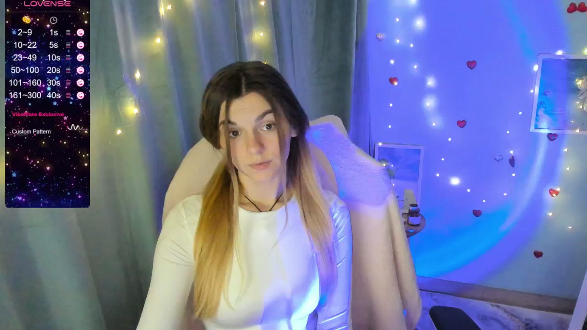 Gallery image thumbnail from Missi_More's myfreecams stream on, 05/19/2025, 10:23 image 17 of 20