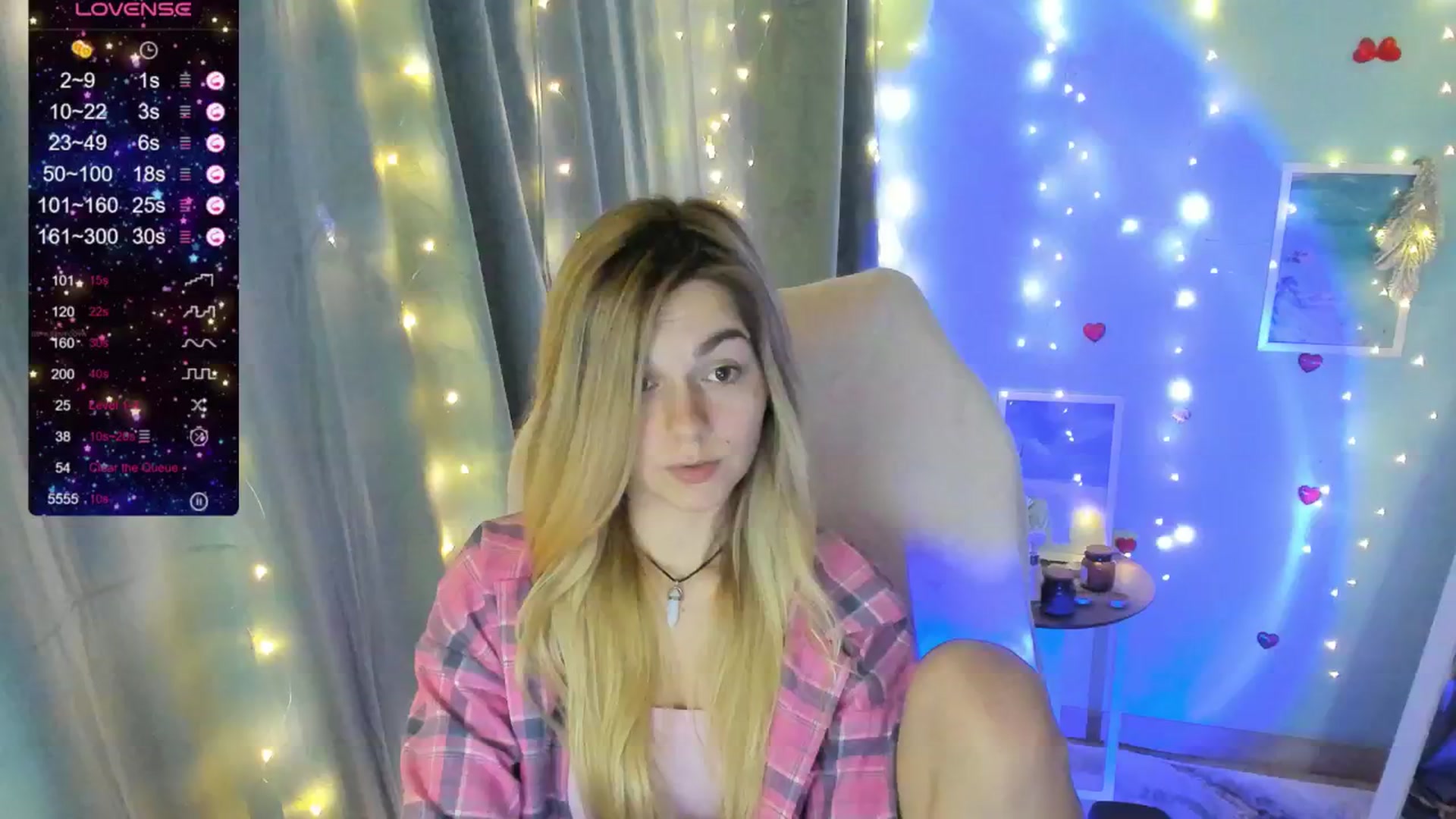 Gallery image thumbnail from Missi_More's myfreecams stream on, 06/16/2025, 11:50 image 17 of 20